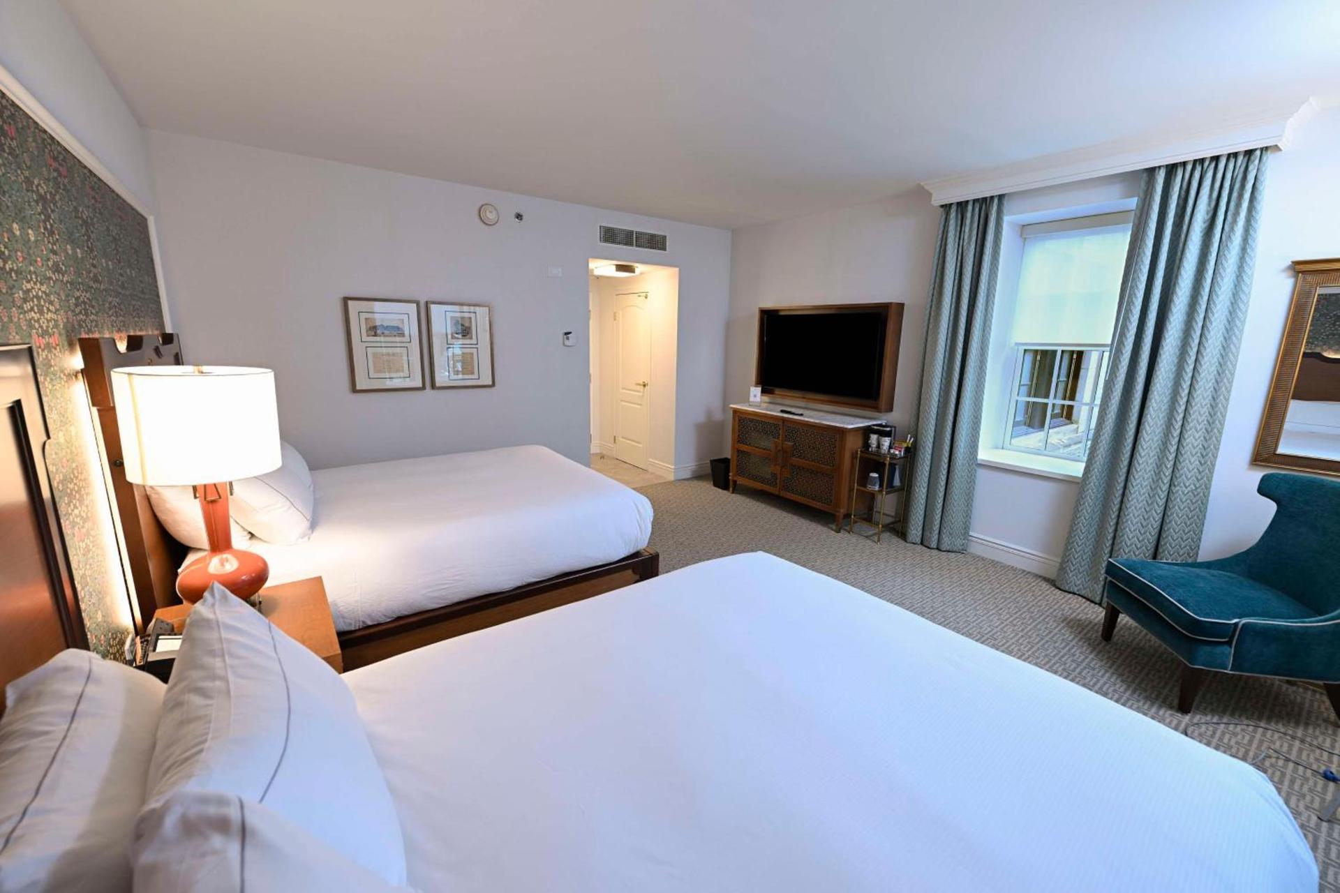 Hotel Roanoke & Conference Center, Curio Collection by Hilton photo 43