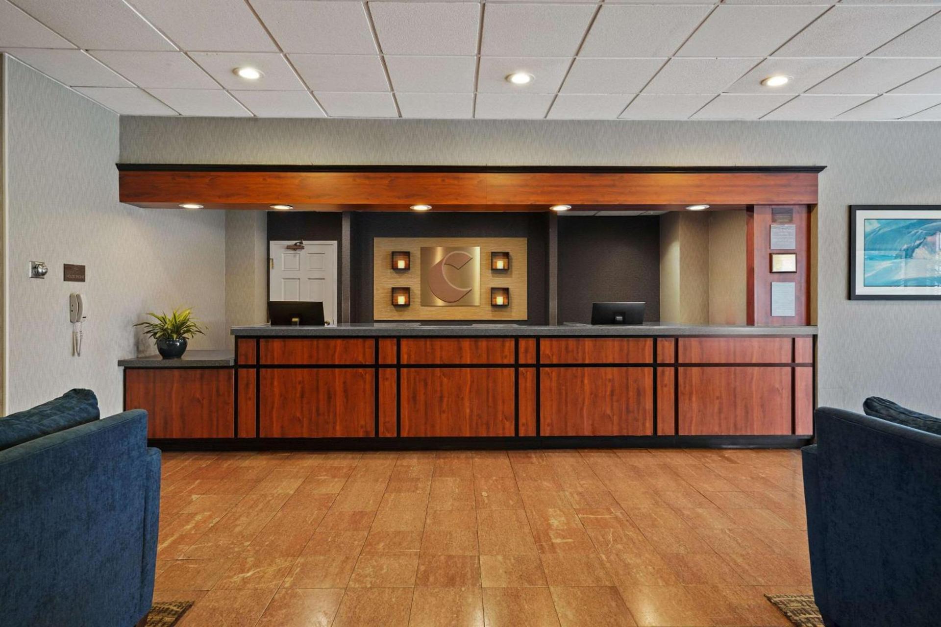 Comfort Inn By the Bay photo 11