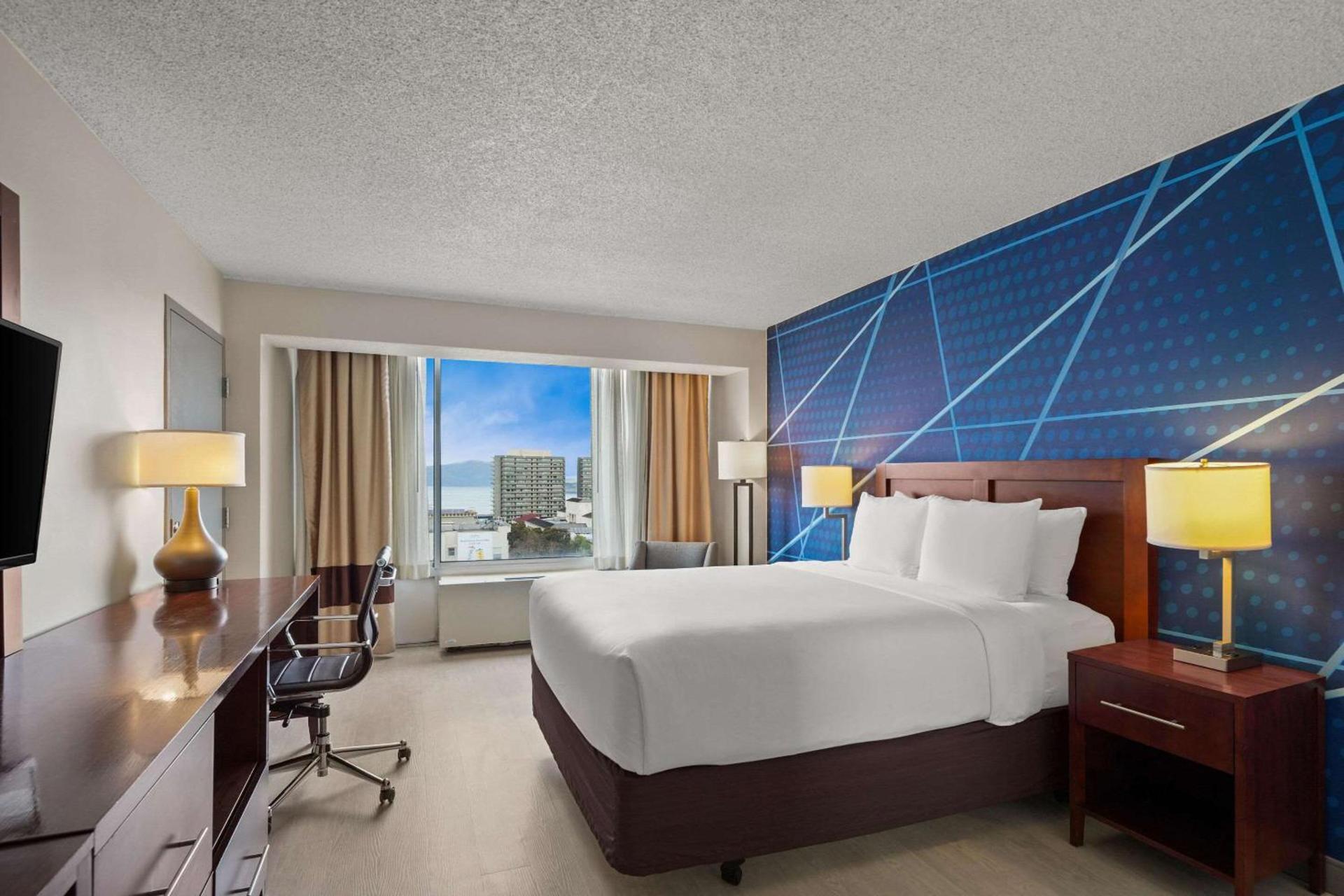 Comfort Inn By the Bay photo 14