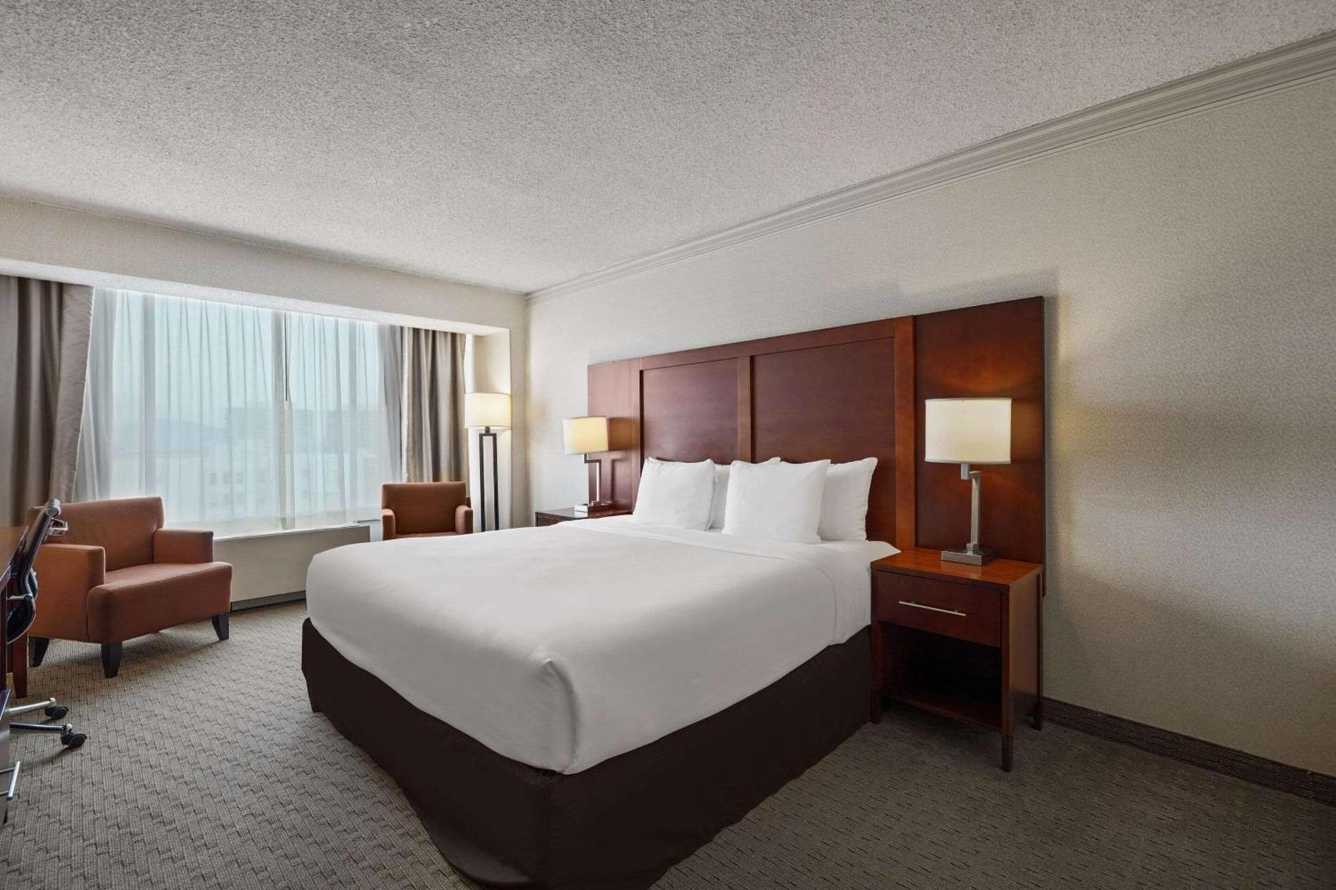 Comfort Inn By the Bay photo 18