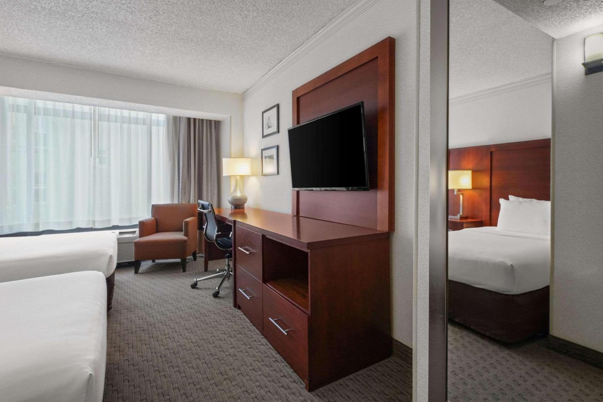 Comfort Inn By the Bay photo 31