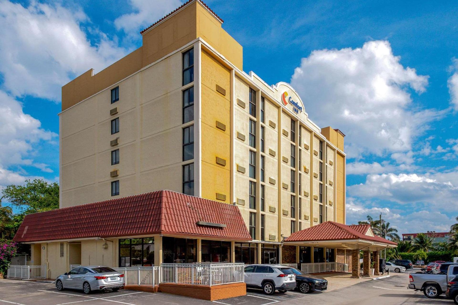Comfort Inn Oceanside Deerfield Beach photo 2
