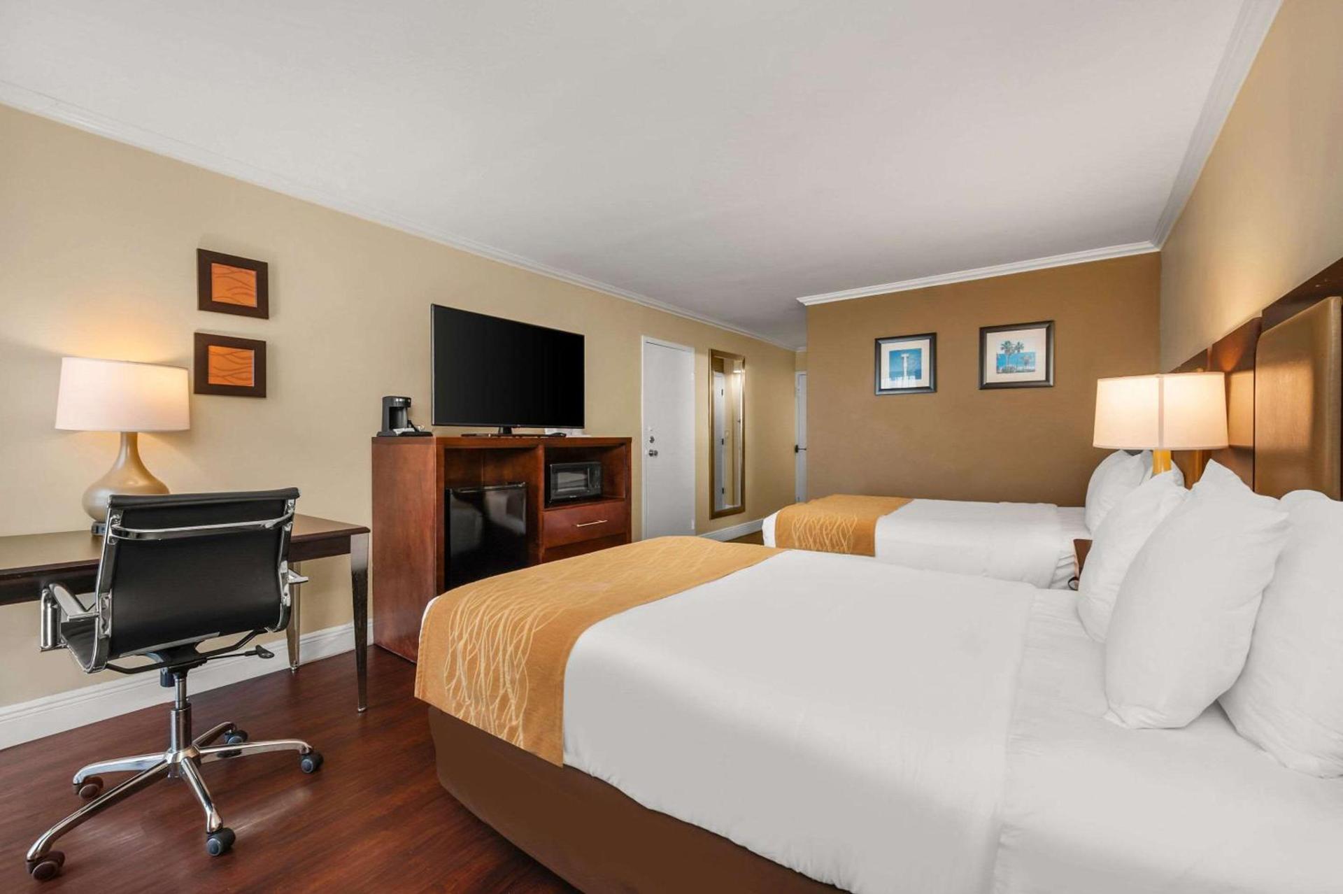 Comfort Inn Oceanside Deerfield Beach photo 9
