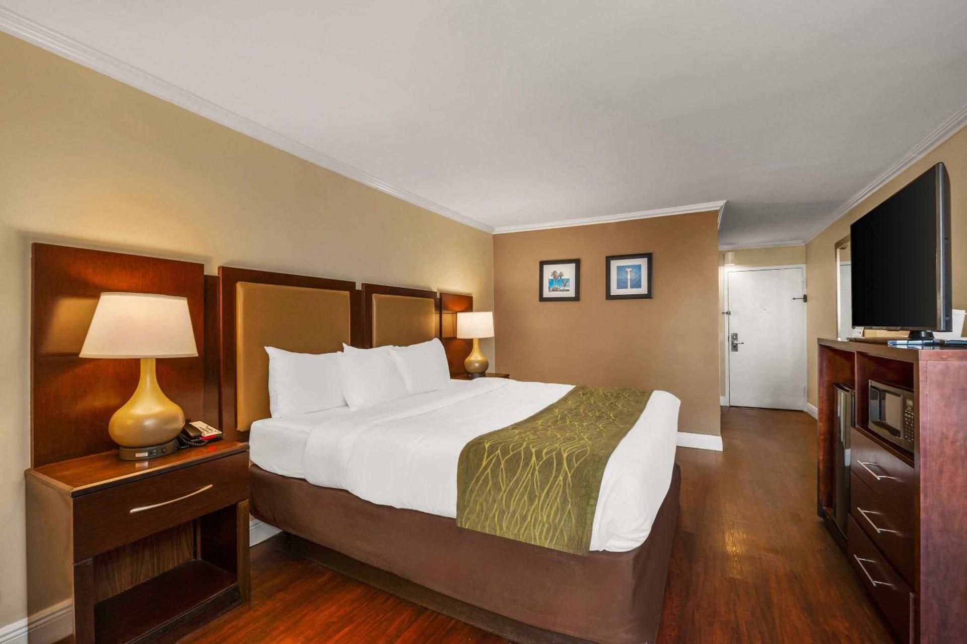 Comfort Inn Oceanside Deerfield Beach photo 13