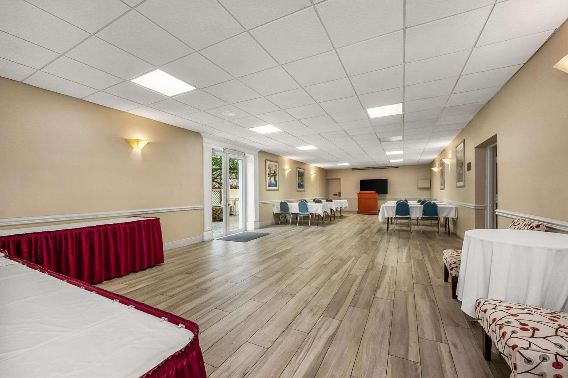 Comfort Inn Oceanside Deerfield Beach photo 23