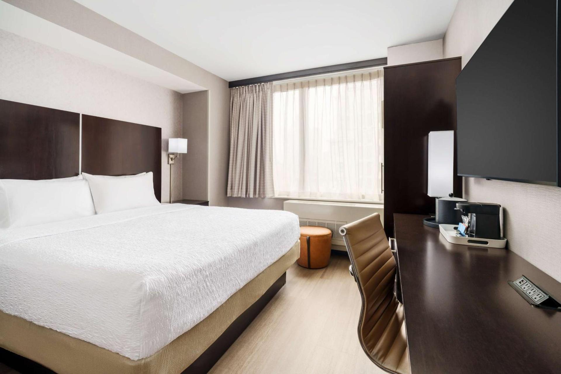 Hampton Inn Times Square Central photo 15