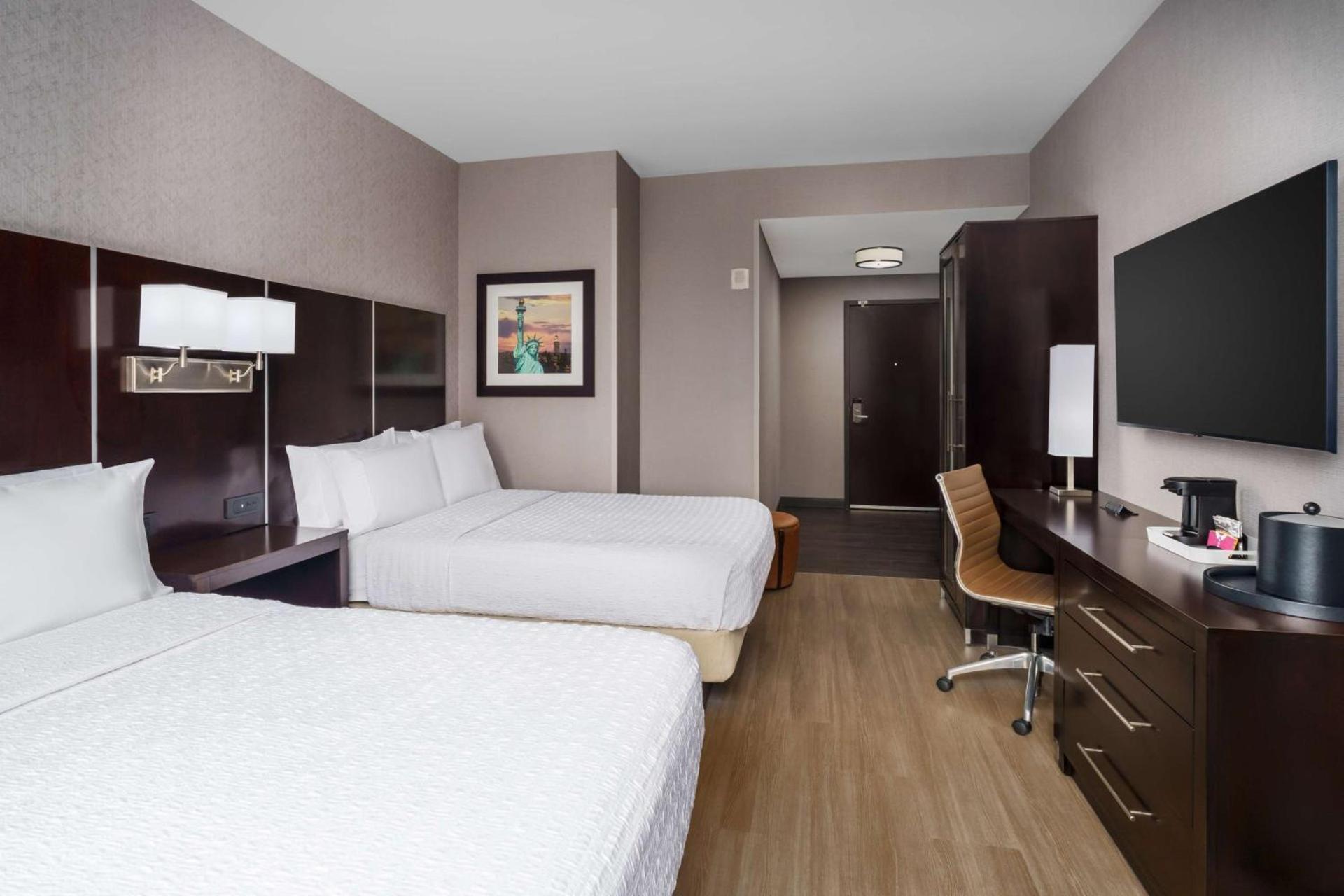 Hampton Inn Times Square Central photo 16