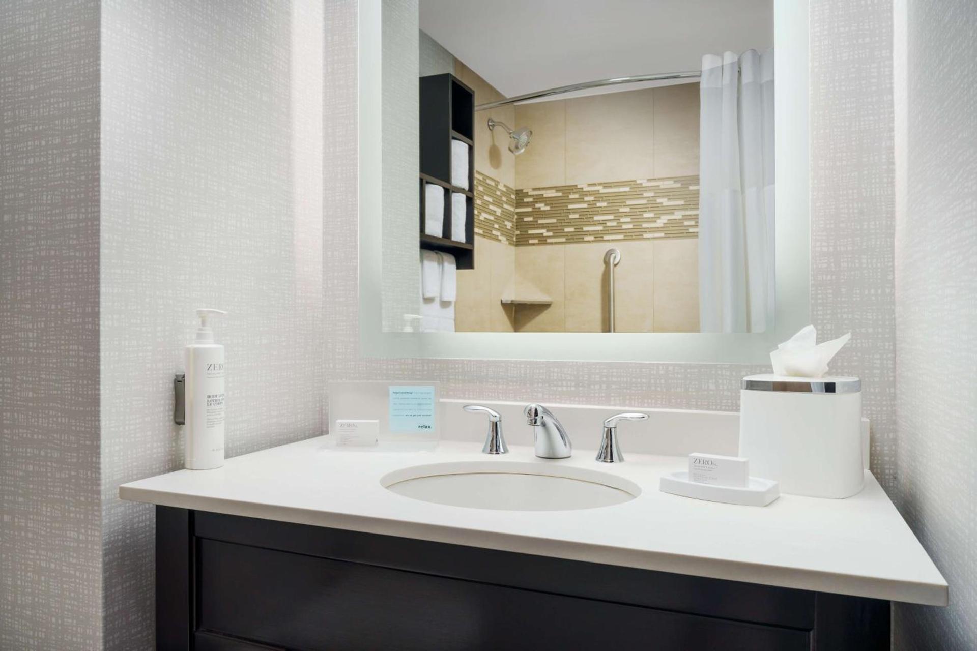 Hampton Inn Times Square Central photo 17