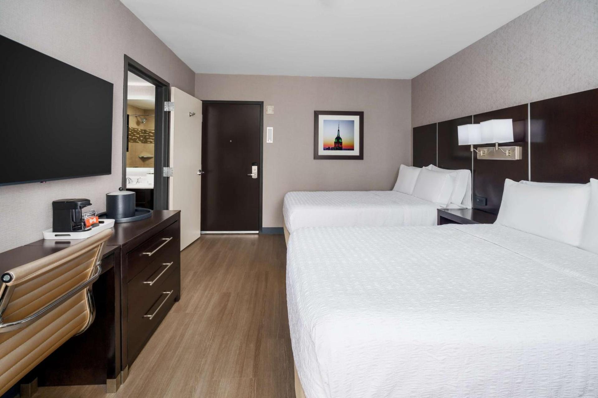 Hampton Inn Times Square Central photo 20