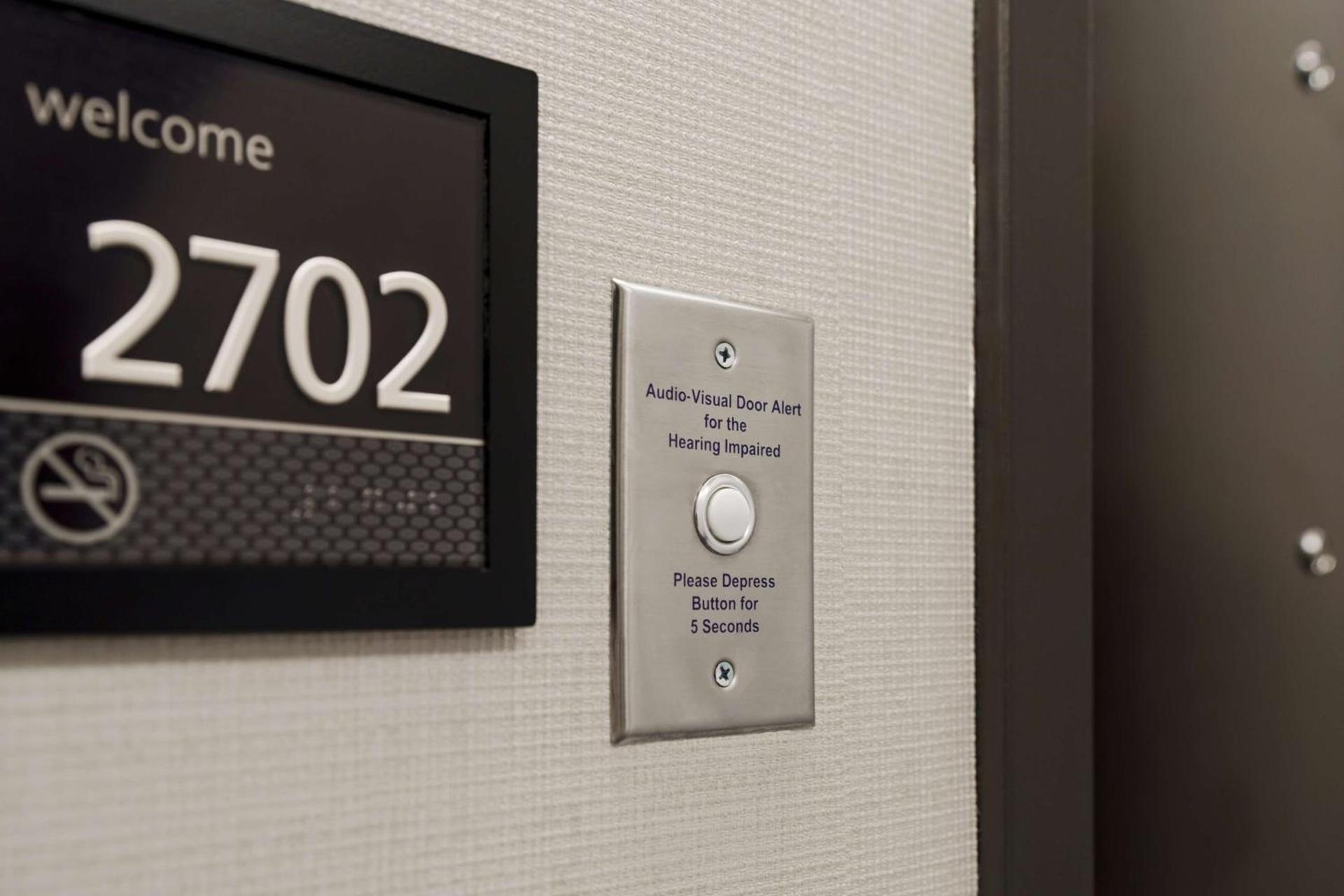 Hampton Inn Times Square Central photo 24