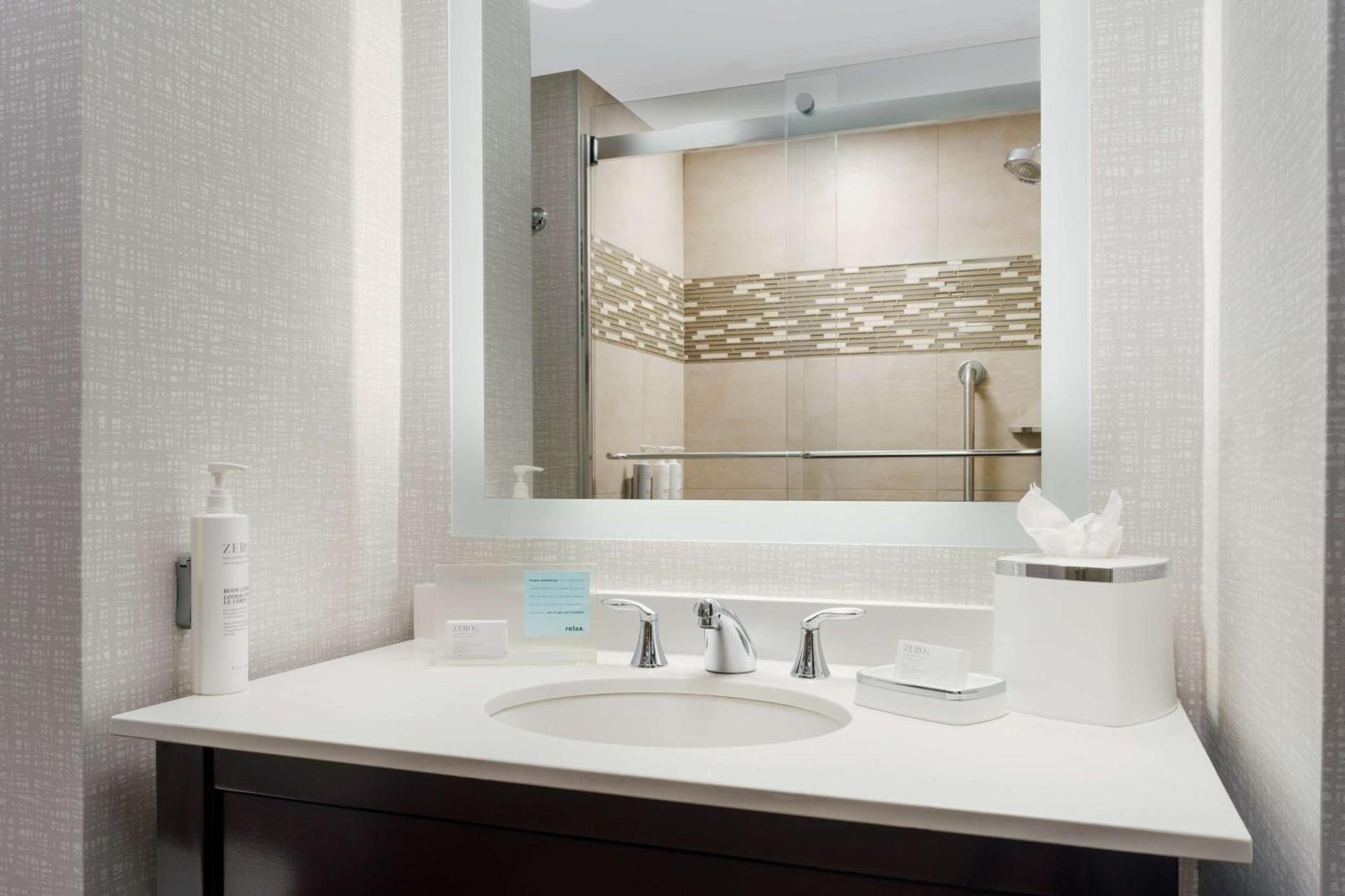 Hampton Inn Times Square Central photo 25