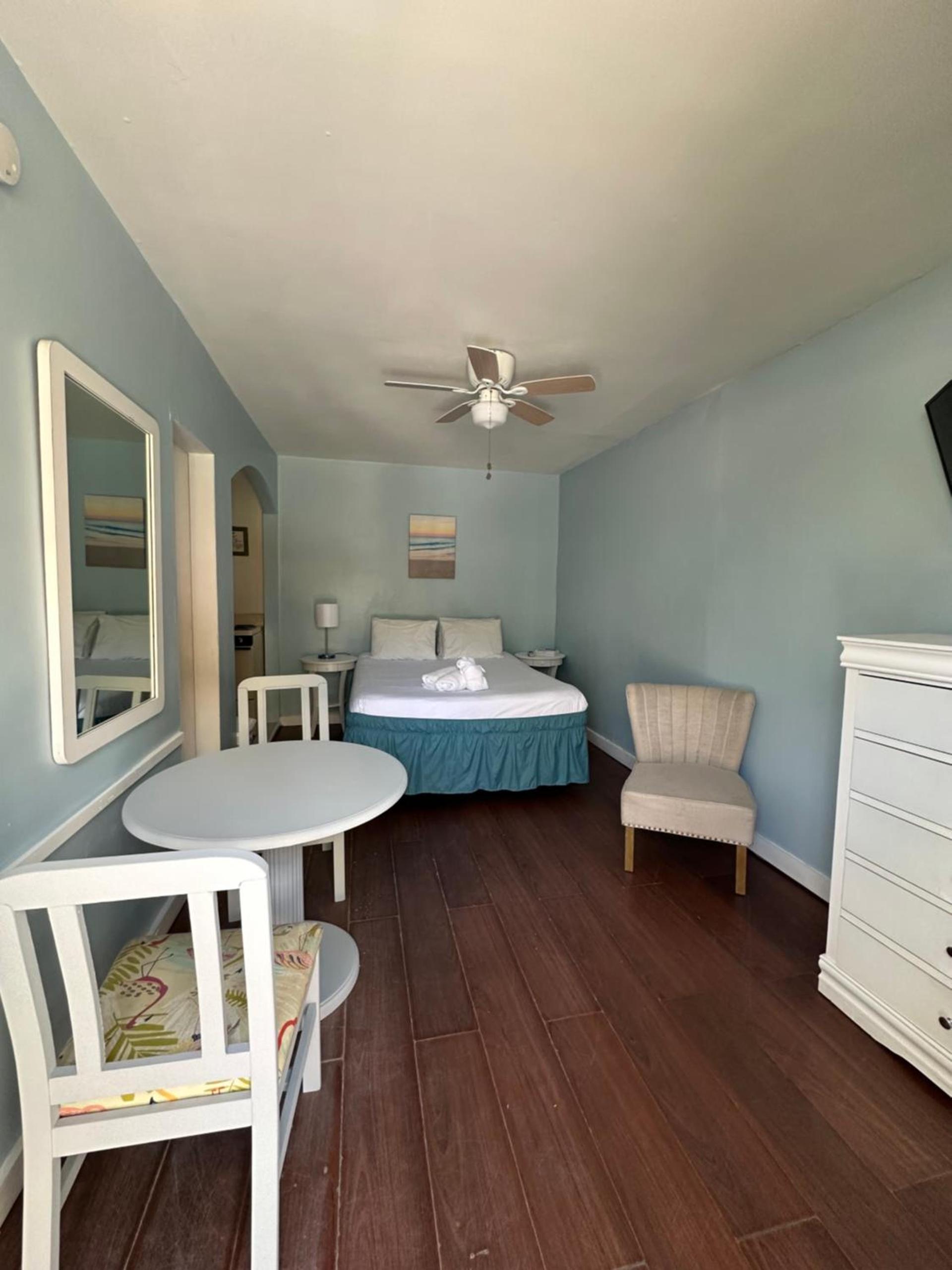 St Maurice Beach Inn photo 27