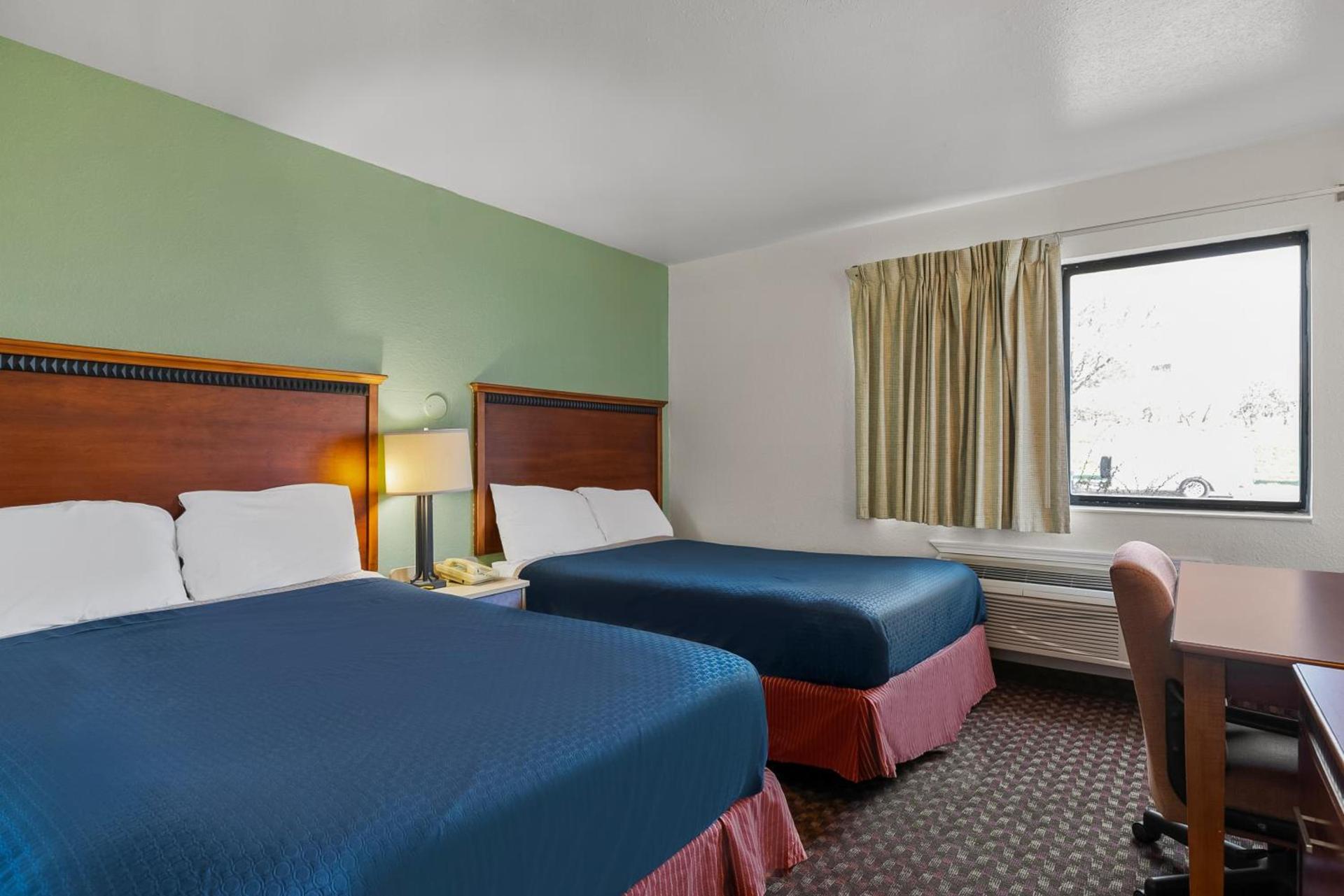 Americas Best Value Inn - Lincoln Airport photo 7