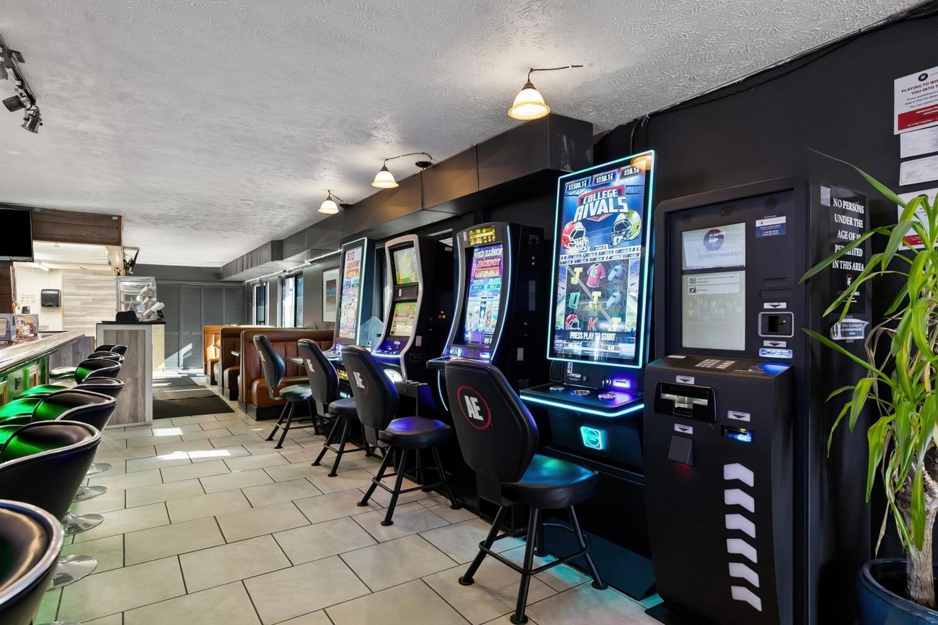 Americas Best Value Inn - Lincoln Airport photo 23