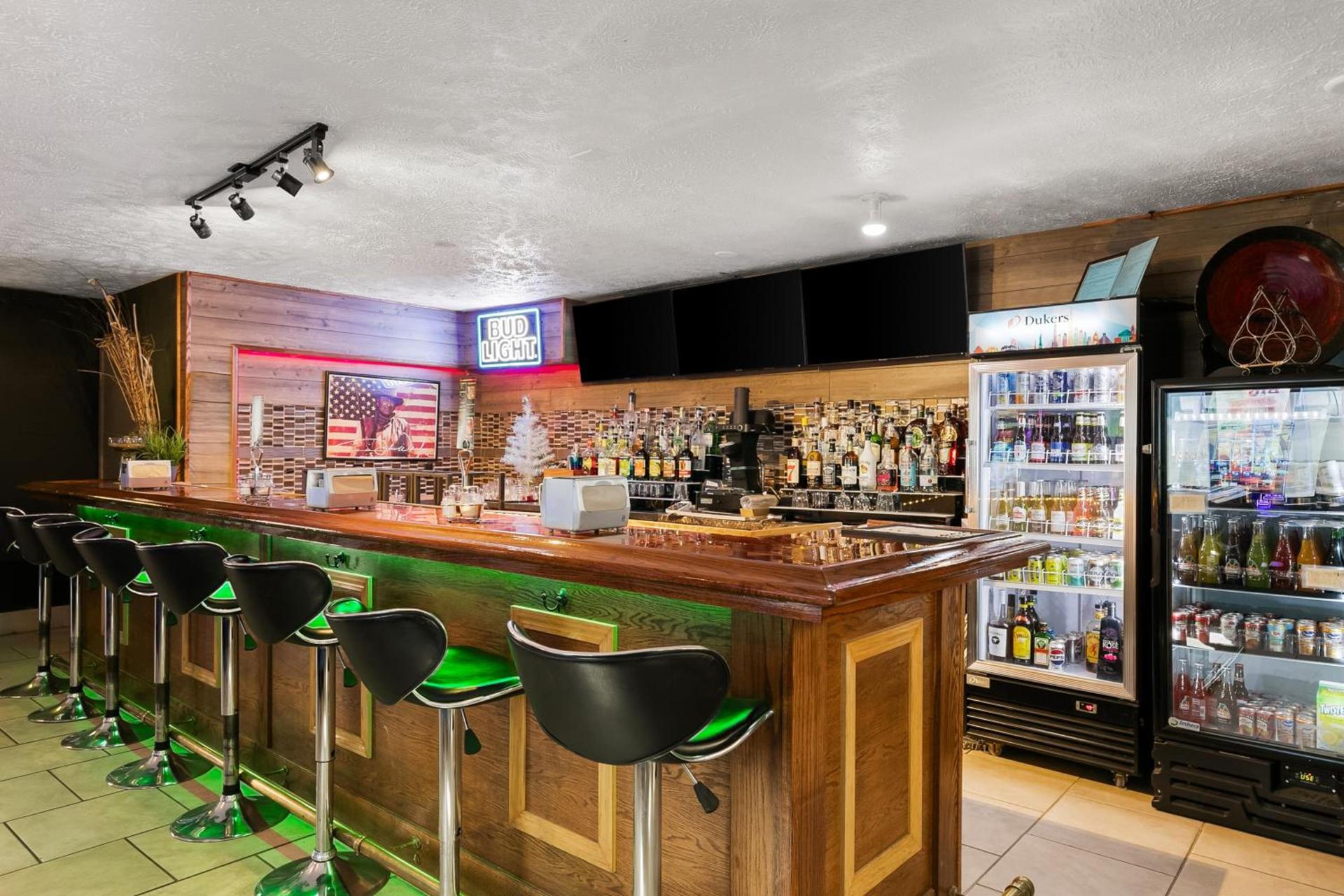 Americas Best Value Inn - Lincoln Airport photo 22