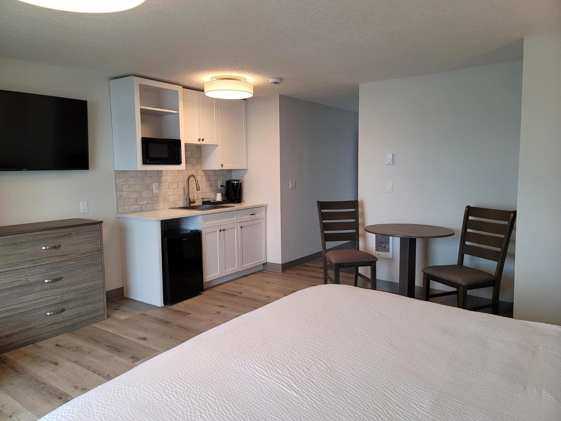 West Beach Suites photo 56