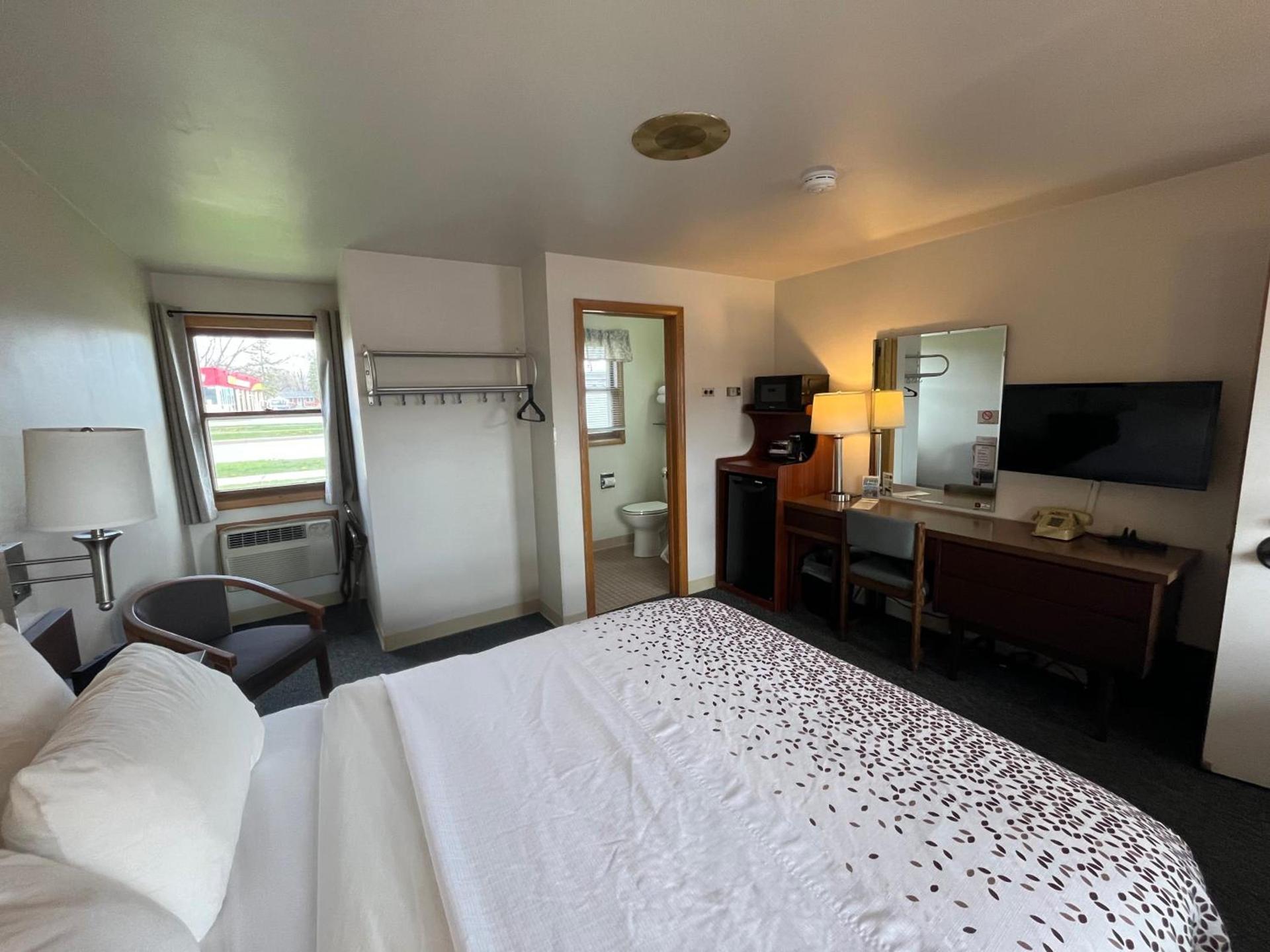 Bay Motel photo 34