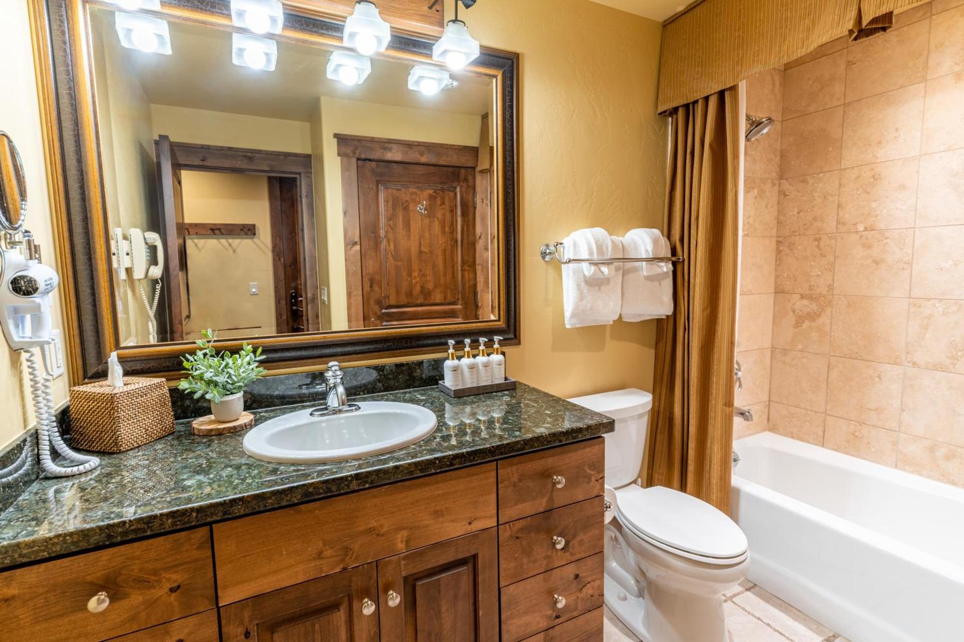 Snow King Resort Luxury Condominiums photo 15