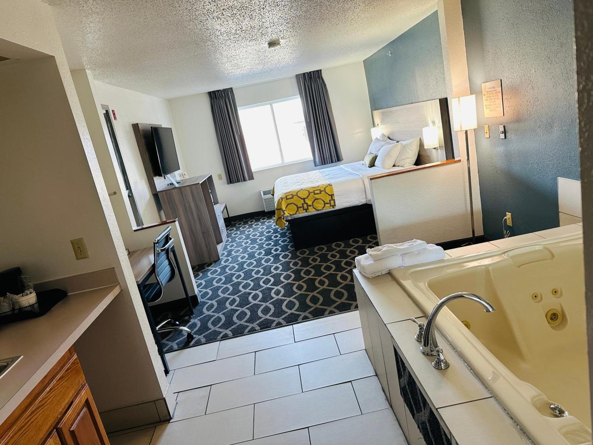 Baymont by Wyndham Piqua photo 41
