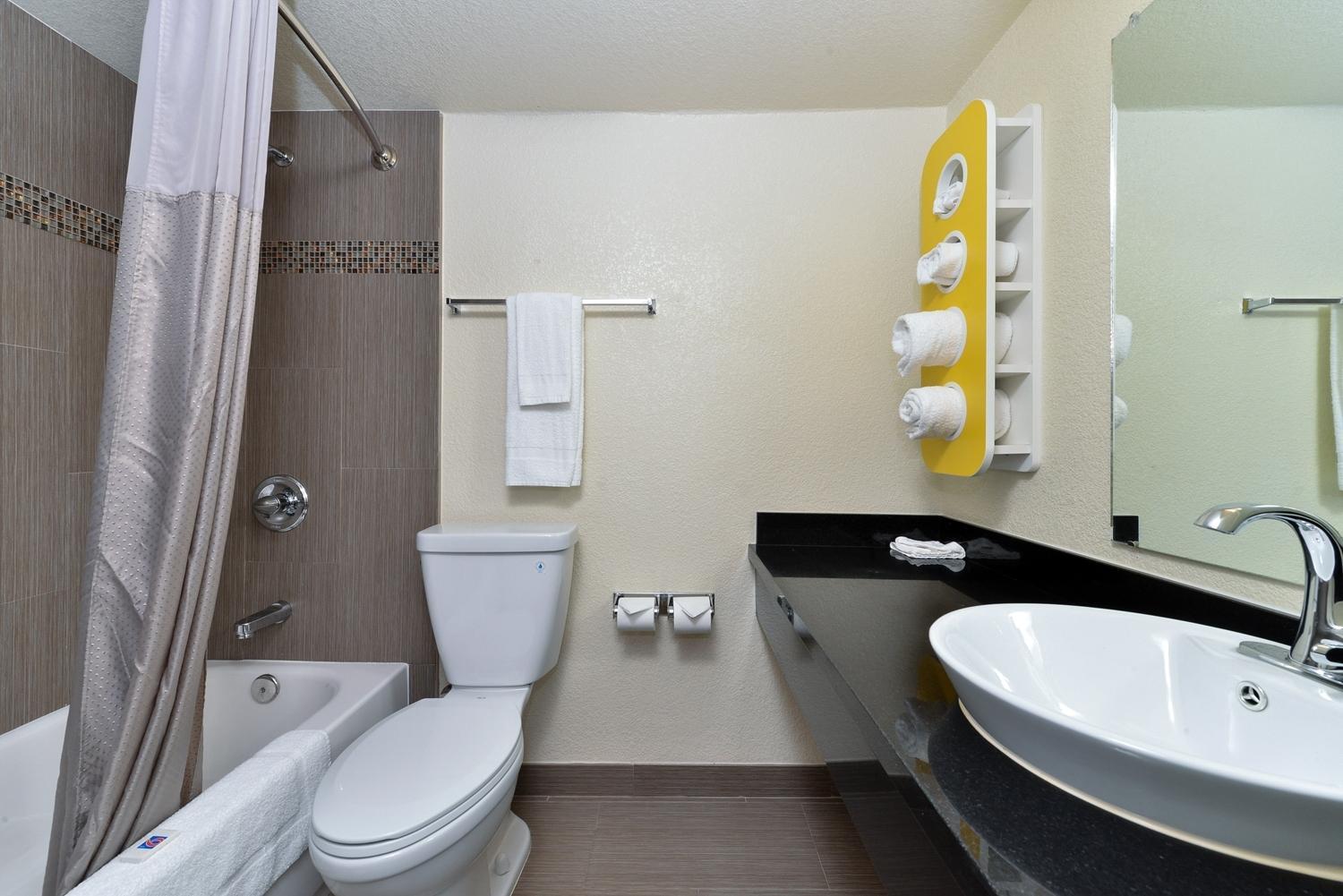 Days Inn by Wyndham Brawley photo 23