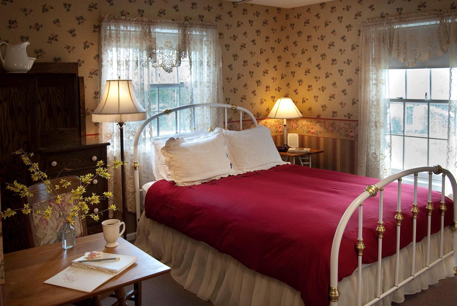 Eagle Harbor Inn photo 12