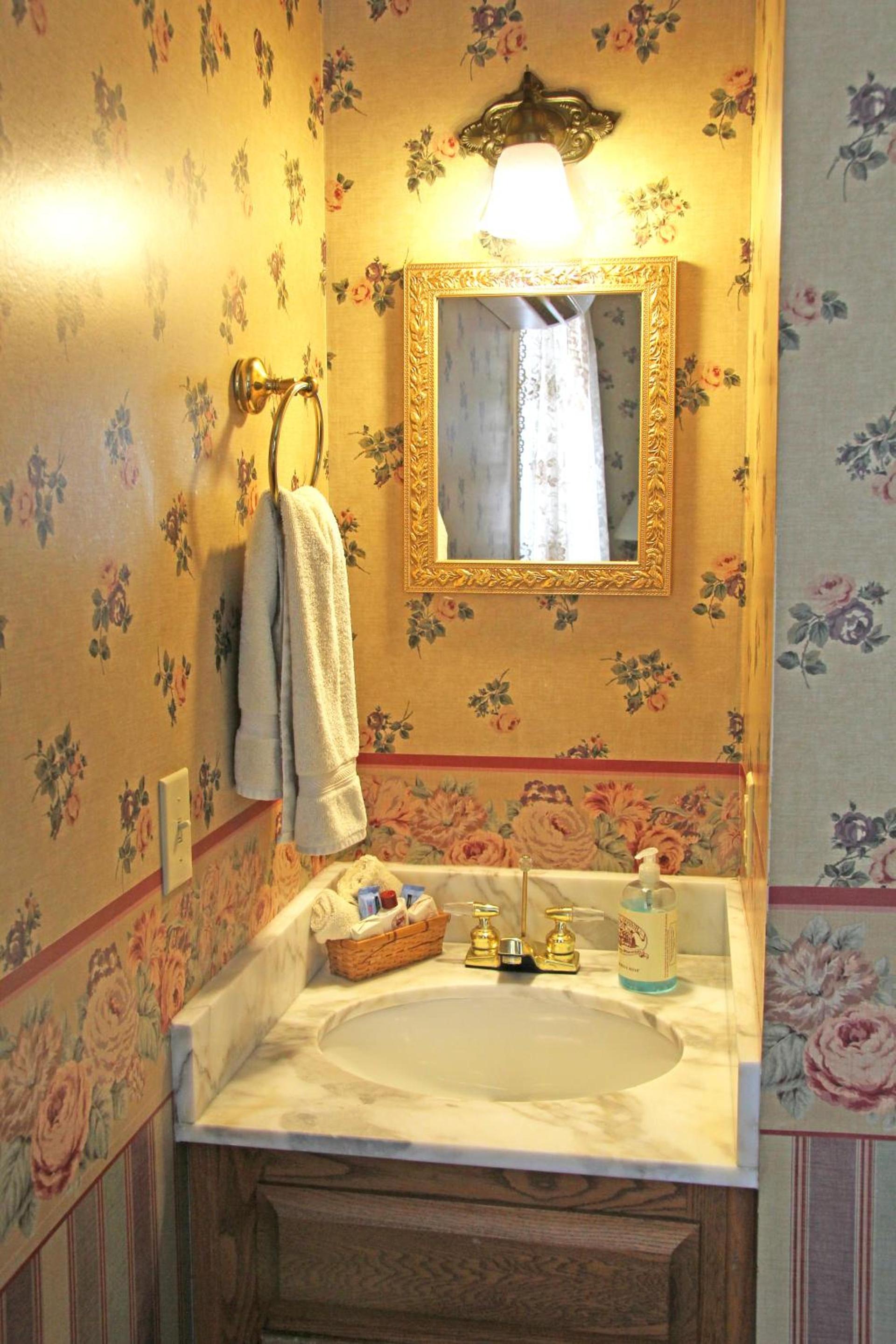 Eagle Harbor Inn photo 14