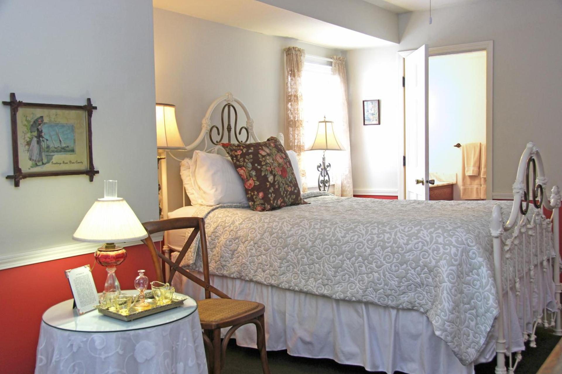 Eagle Harbor Inn photo 10