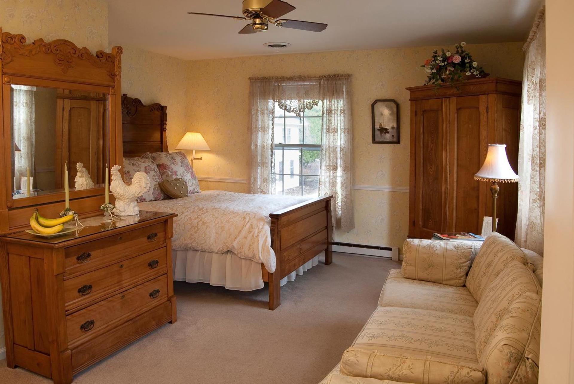 Eagle Harbor Inn photo 5