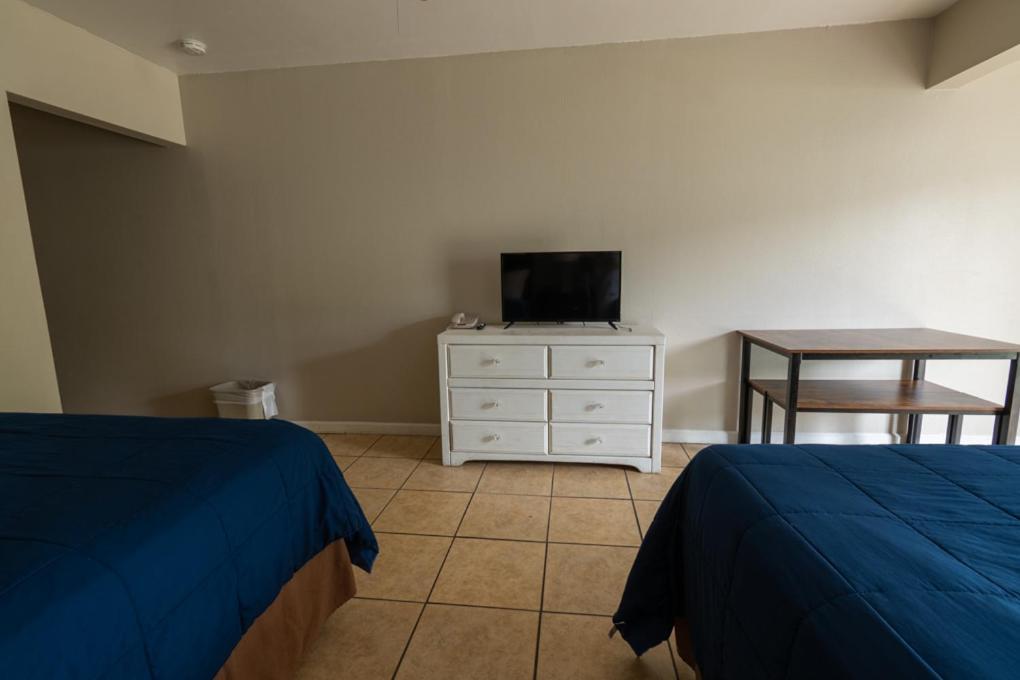 Ocean Villa Inn photo 33