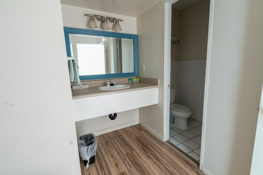 Ocean Villa Inn photo 50