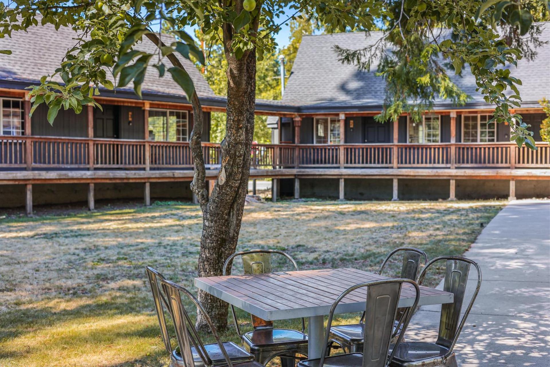 Shasta View Lodge photo 33