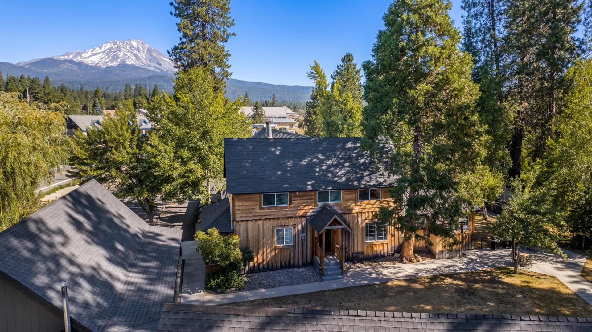 Shasta View Lodge photo 31