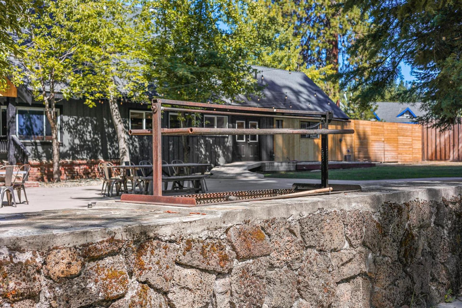 Shasta View Lodge photo 14