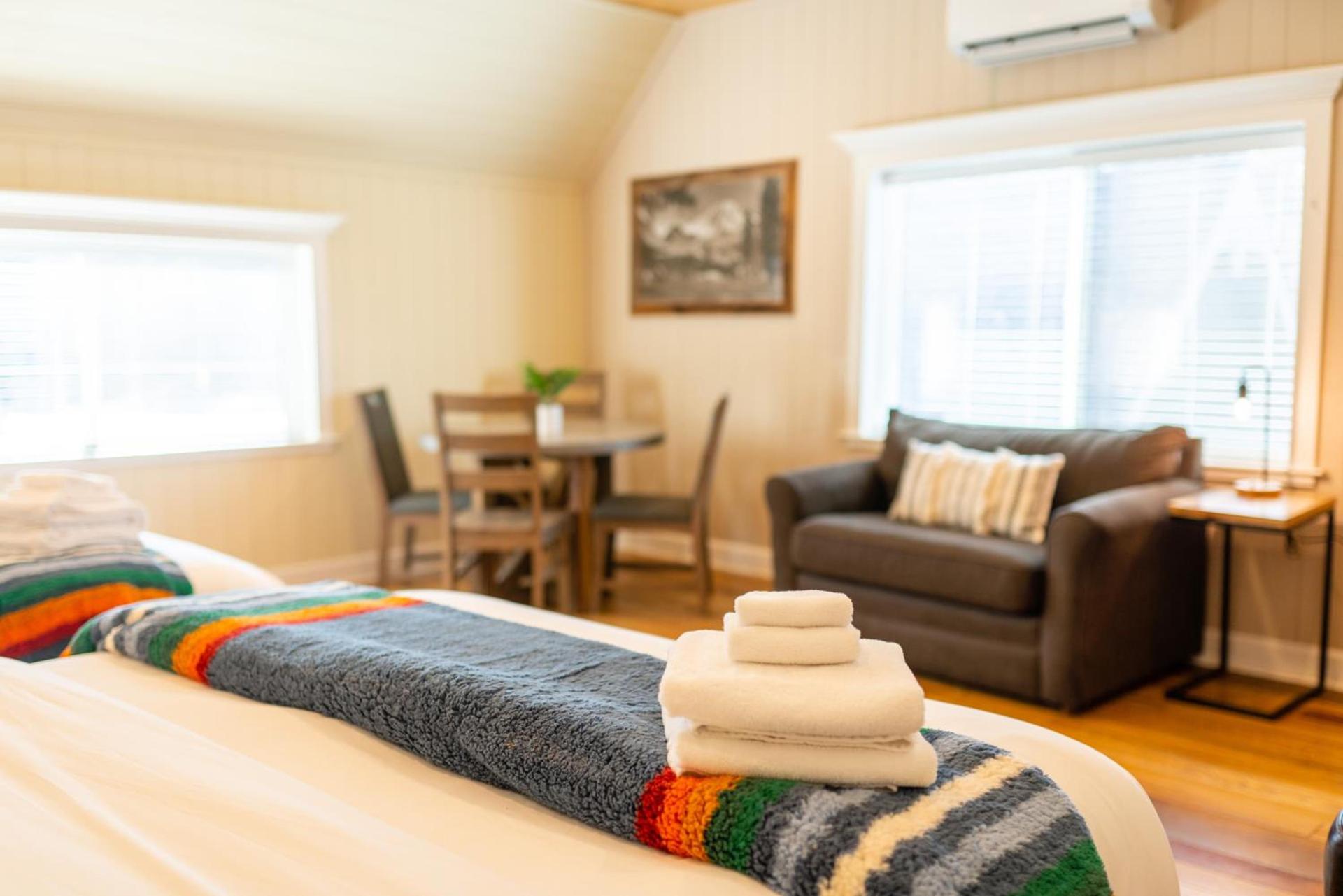 Shasta View Lodge photo 58