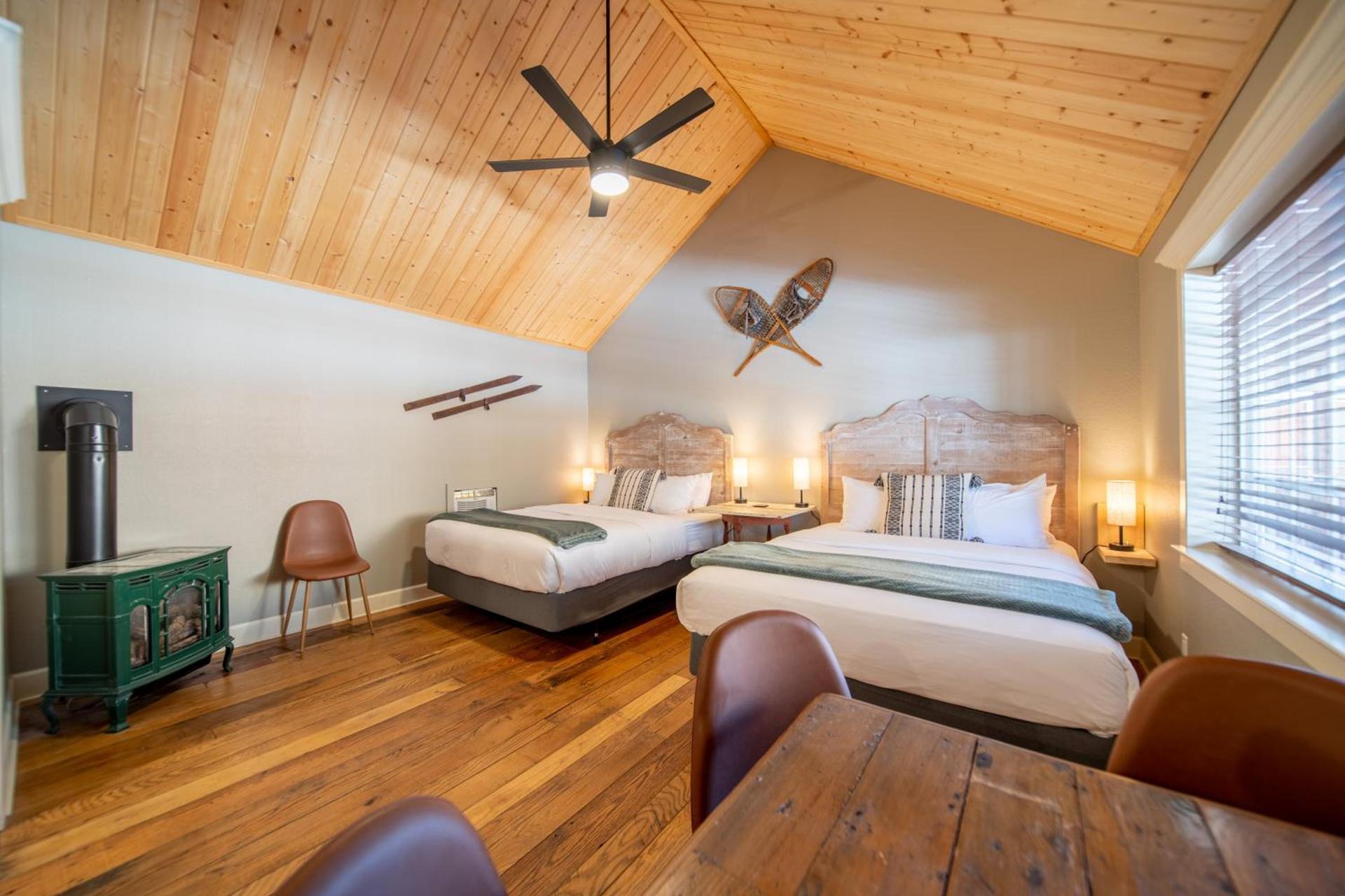 Shasta View Lodge photo 62