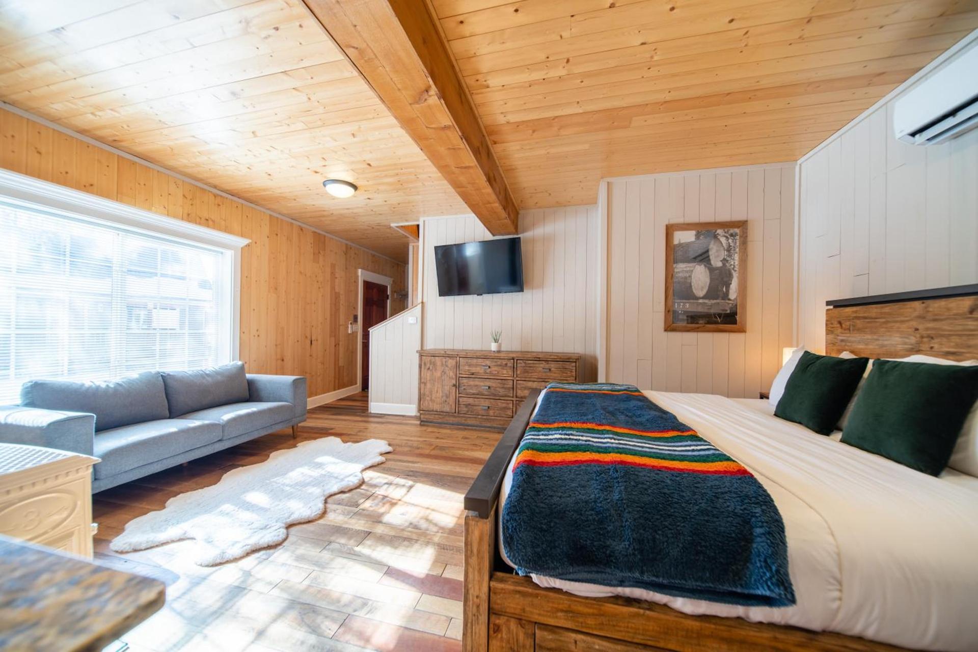 Shasta View Lodge photo 59