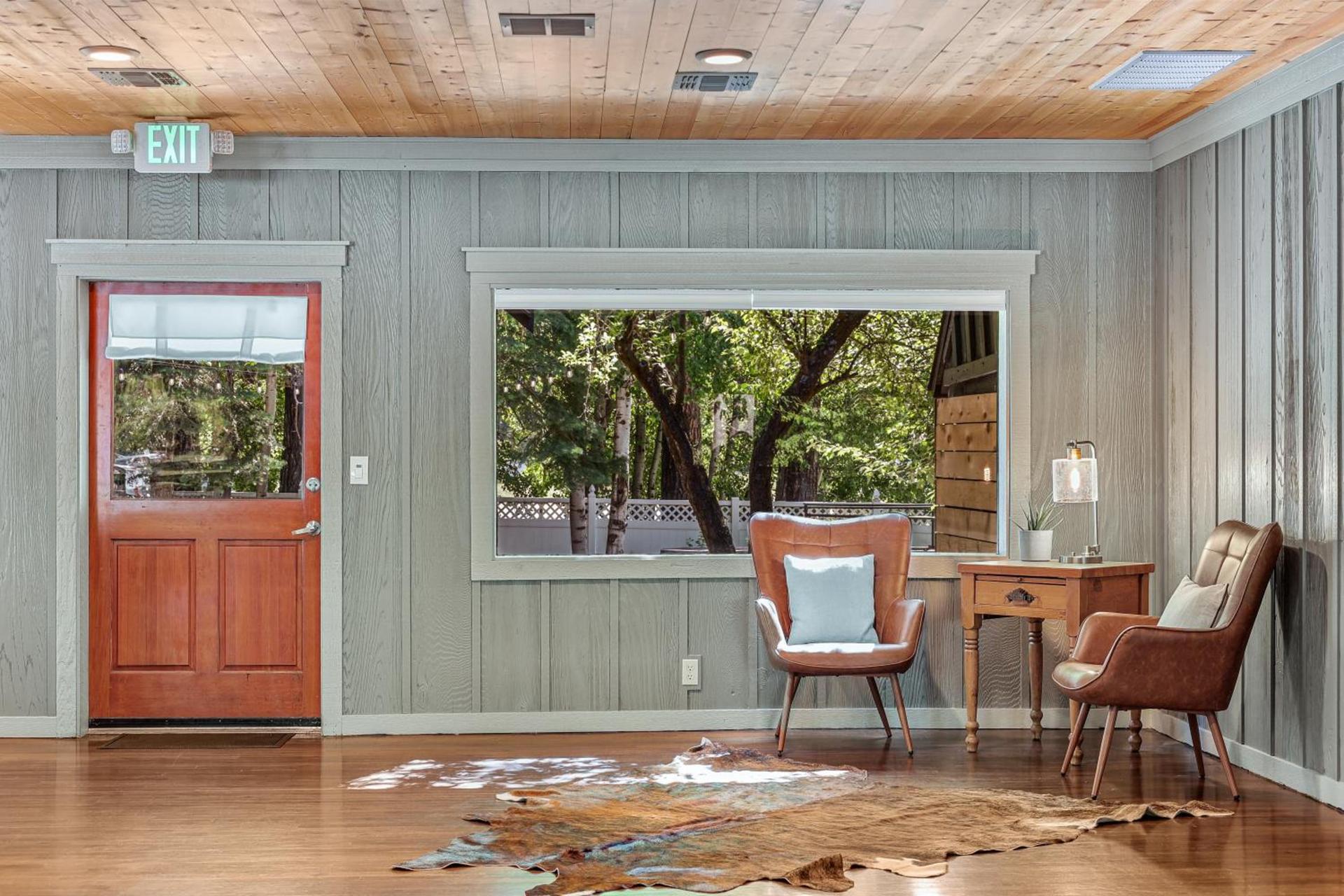 Shasta View Lodge photo 20