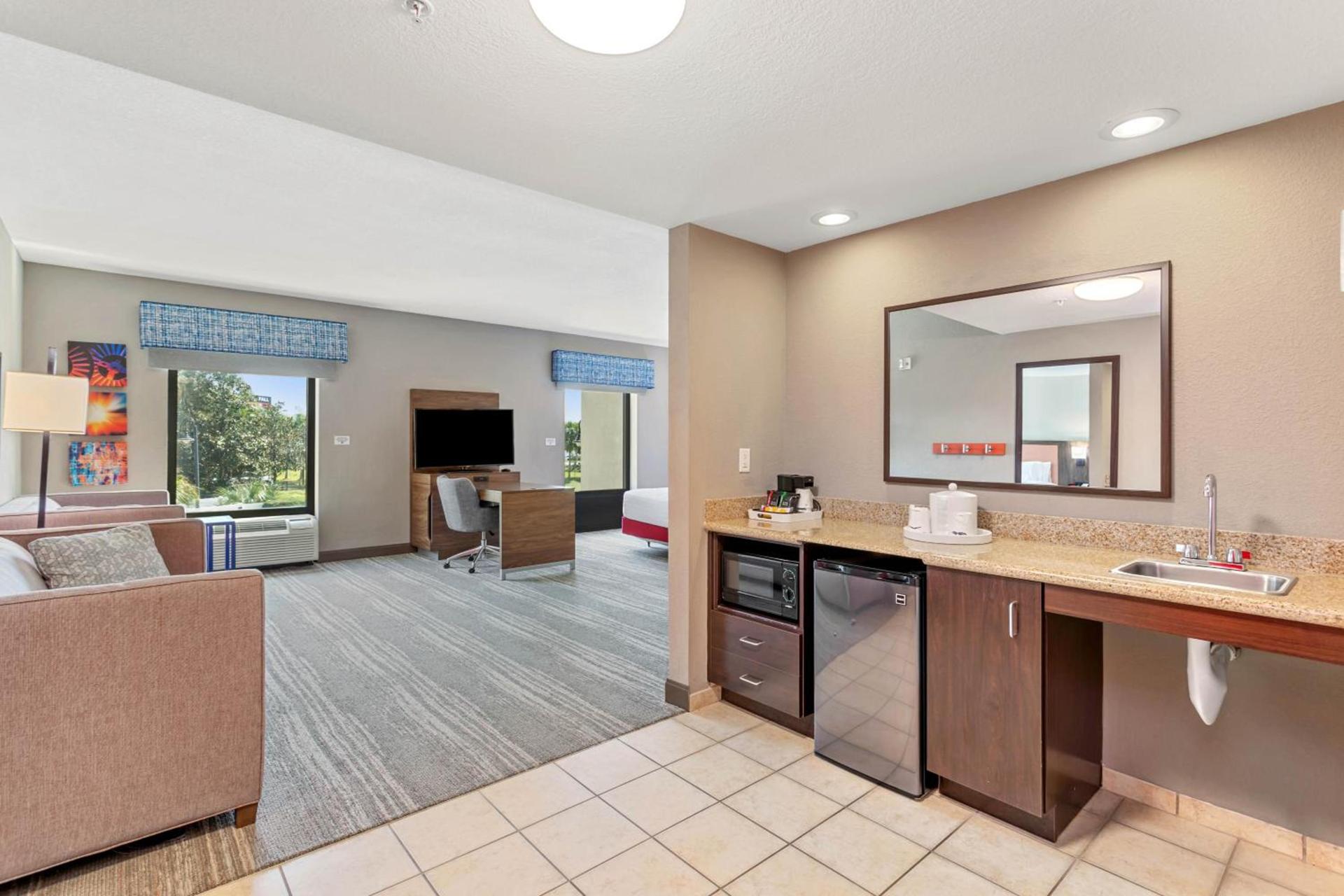 Hampton Inn & Suites Orlando-Apopka photo 7