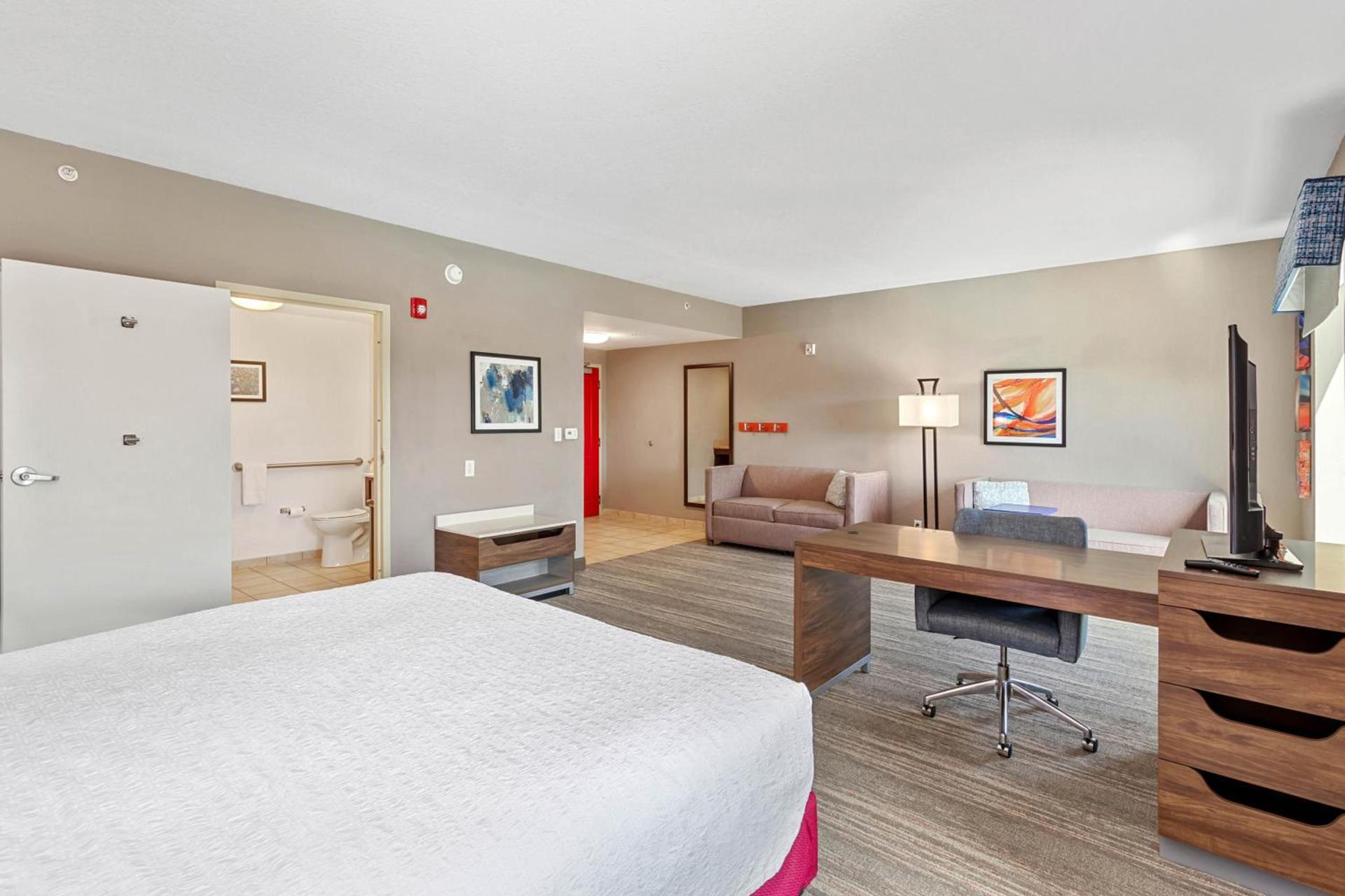 Hampton Inn & Suites Orlando-Apopka photo 13