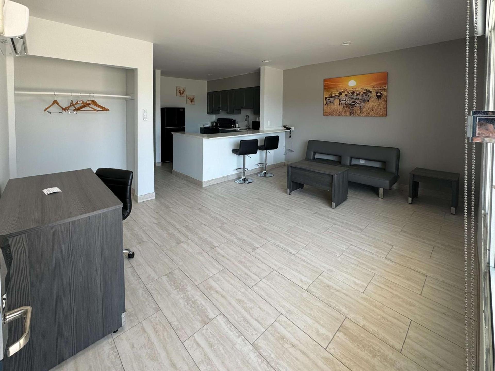 Studio 6-Englewood, FL photo 9