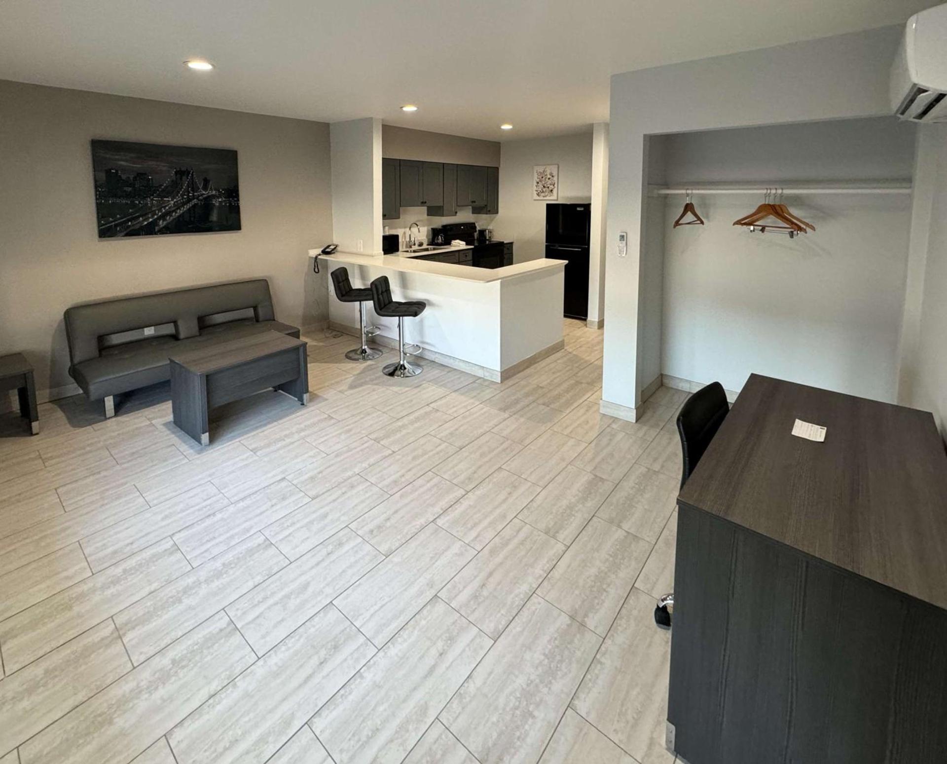 Studio 6-Englewood, FL photo 18