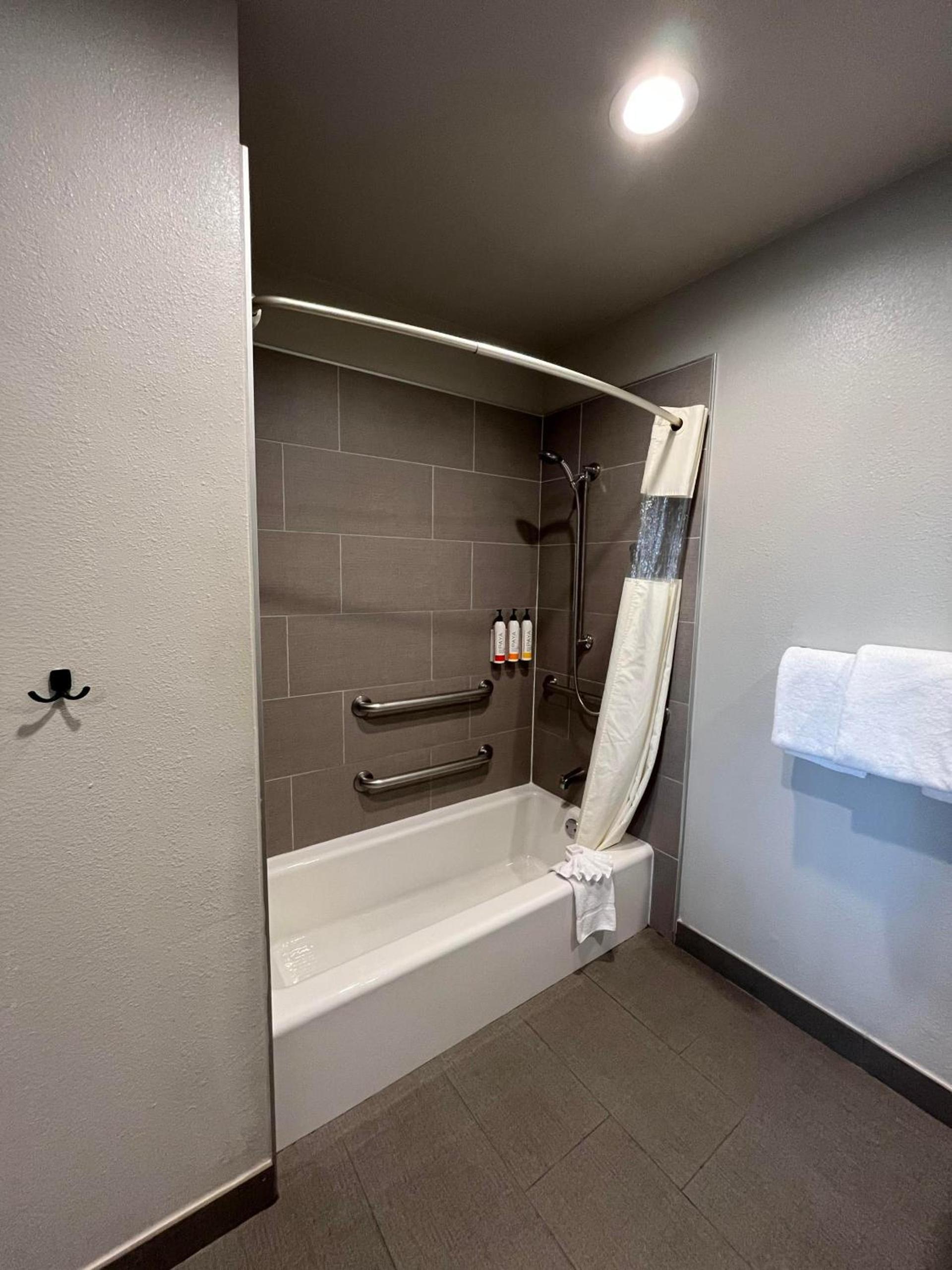 Alamo Inn and Suites - Convention Center photo 67