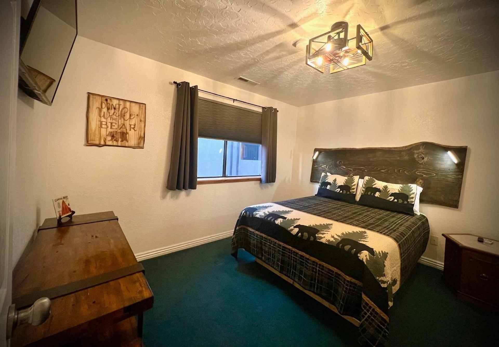 THE SNUGGLE INN photo 99