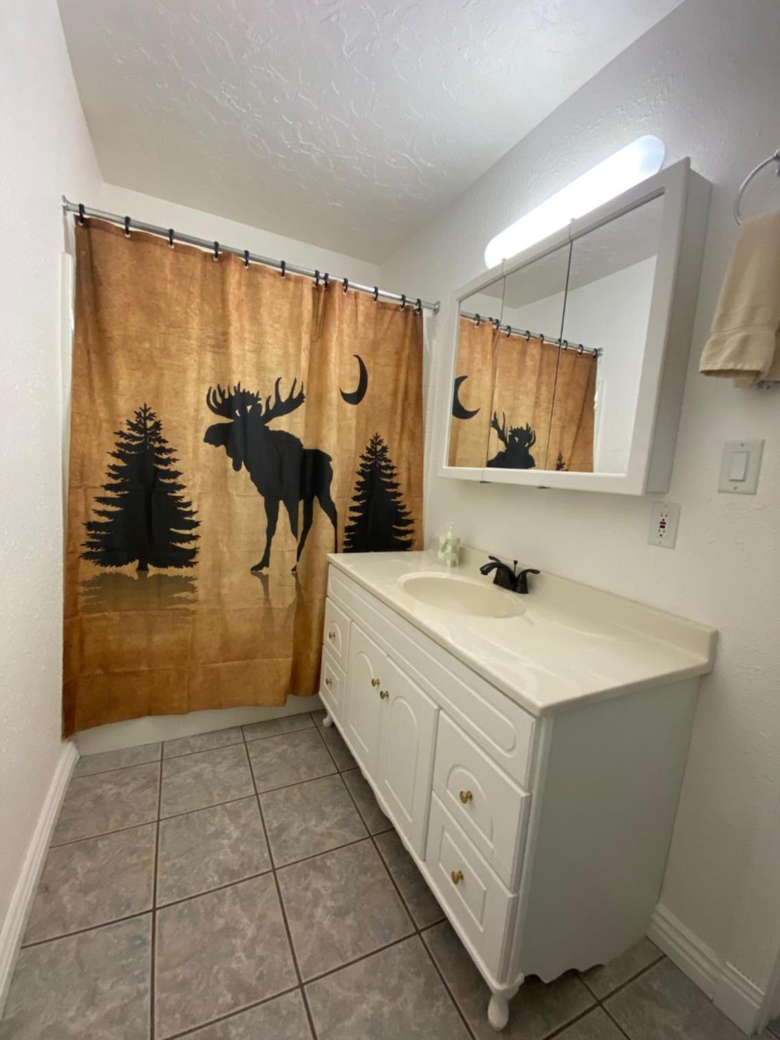 THE SNUGGLE INN photo 81