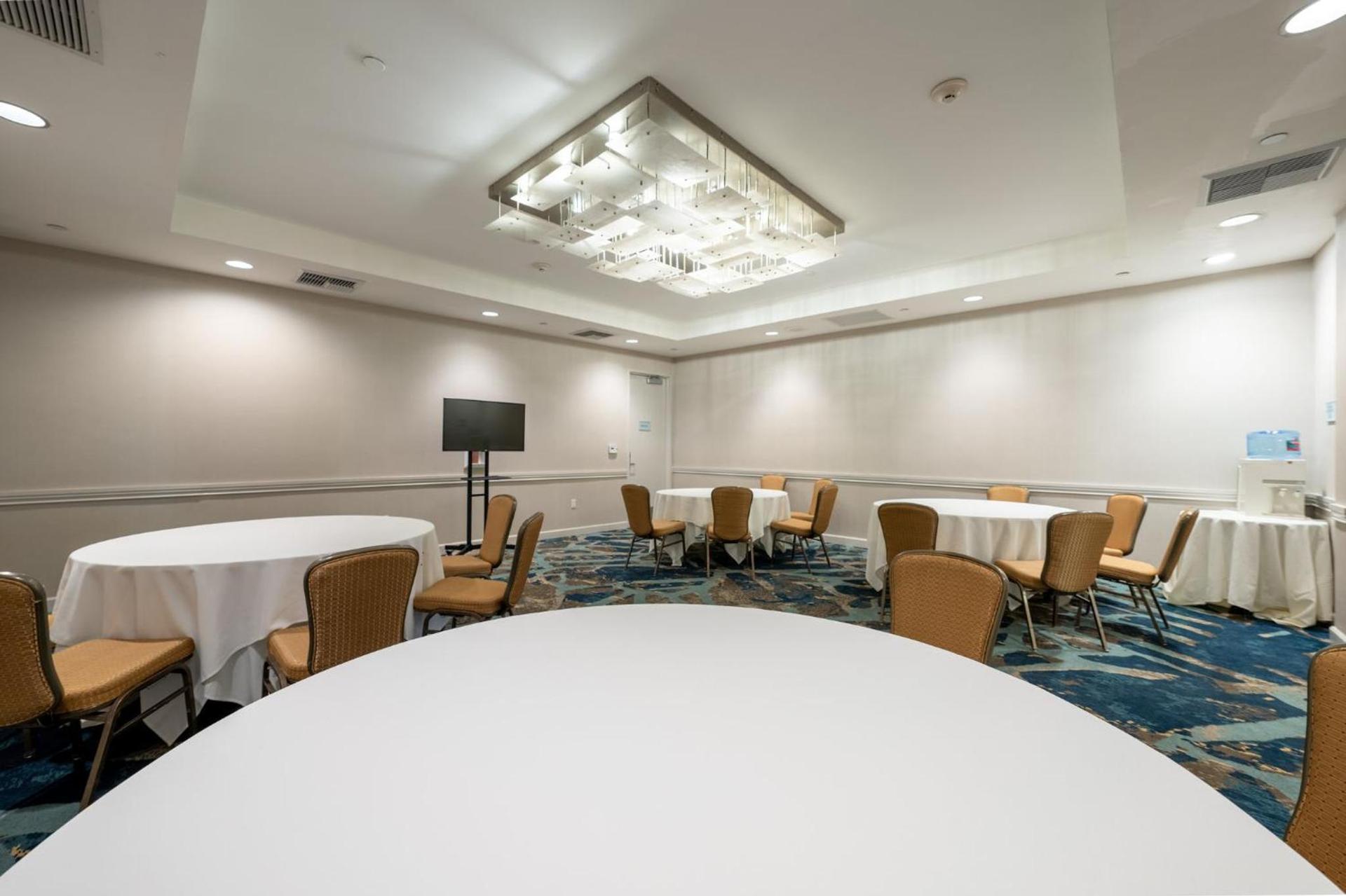 Crowne Plaza Ventura Beach by IHG photo 62