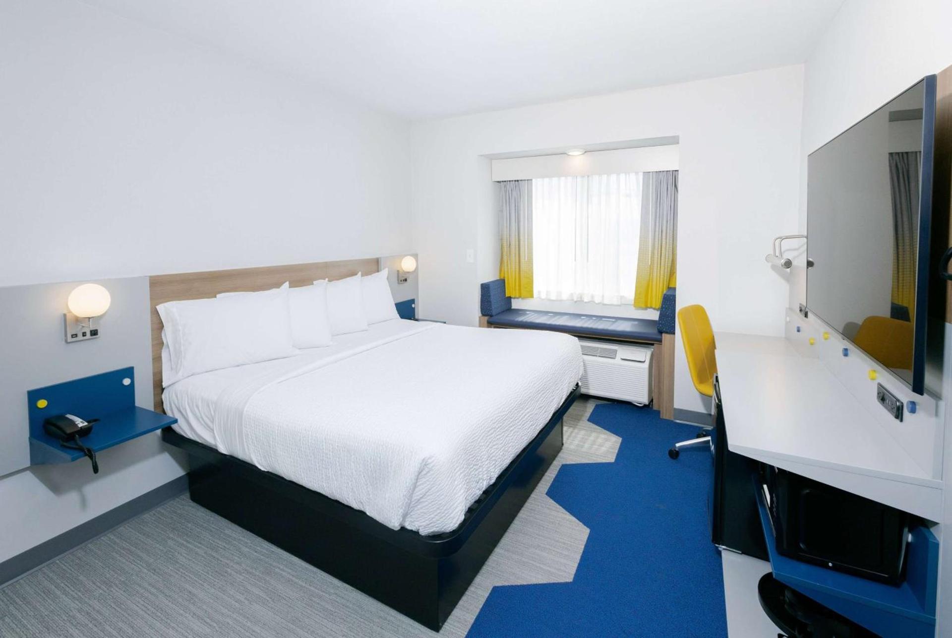 Microtel Inn & Suites Springville photo 4