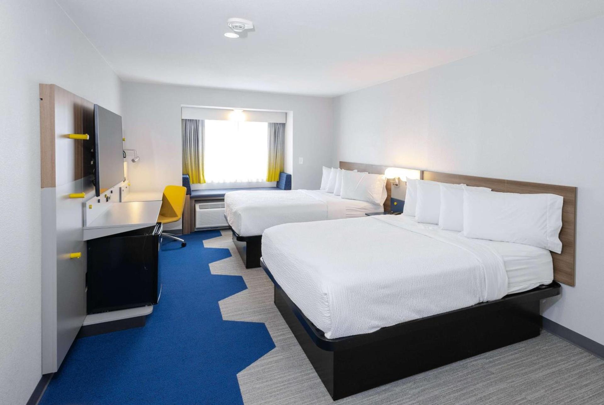 Microtel Inn & Suites Springville photo 14