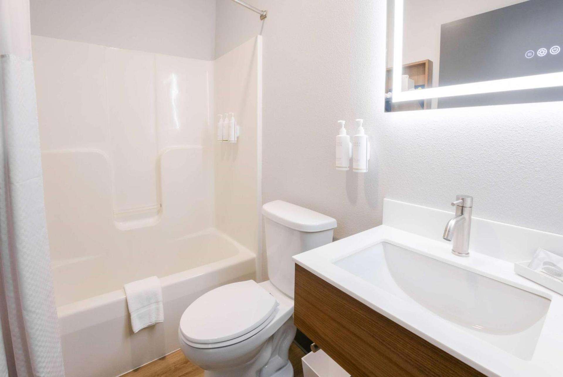 Microtel Inn & Suites Springville photo 26