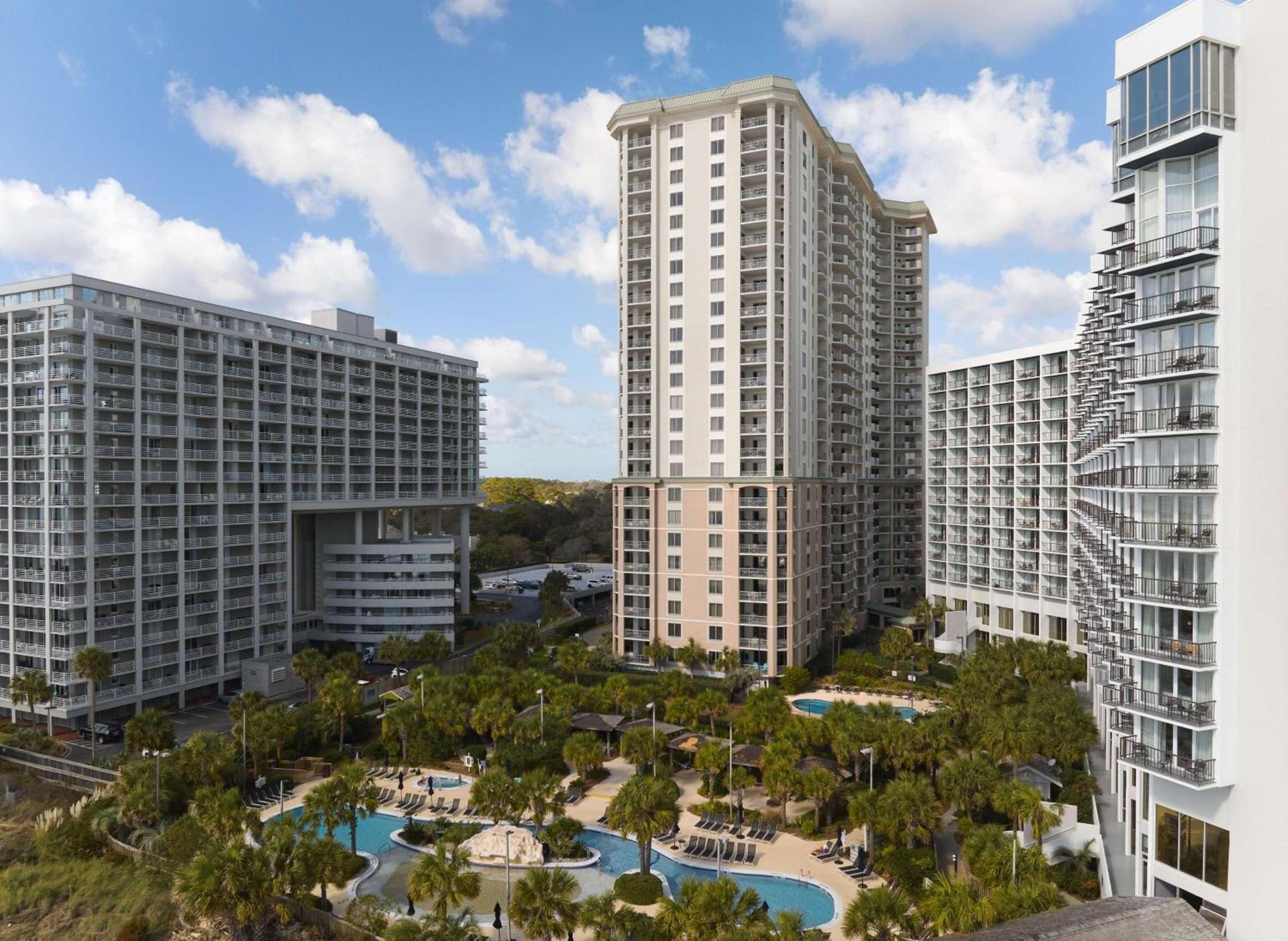 Royale Palms Condominiums photo 3