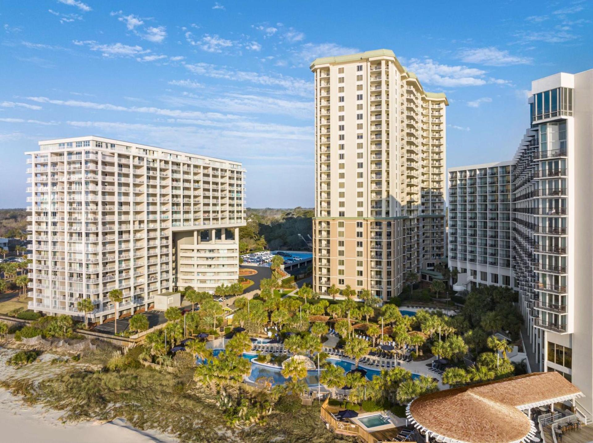 Royale Palms Condominiums photo 4